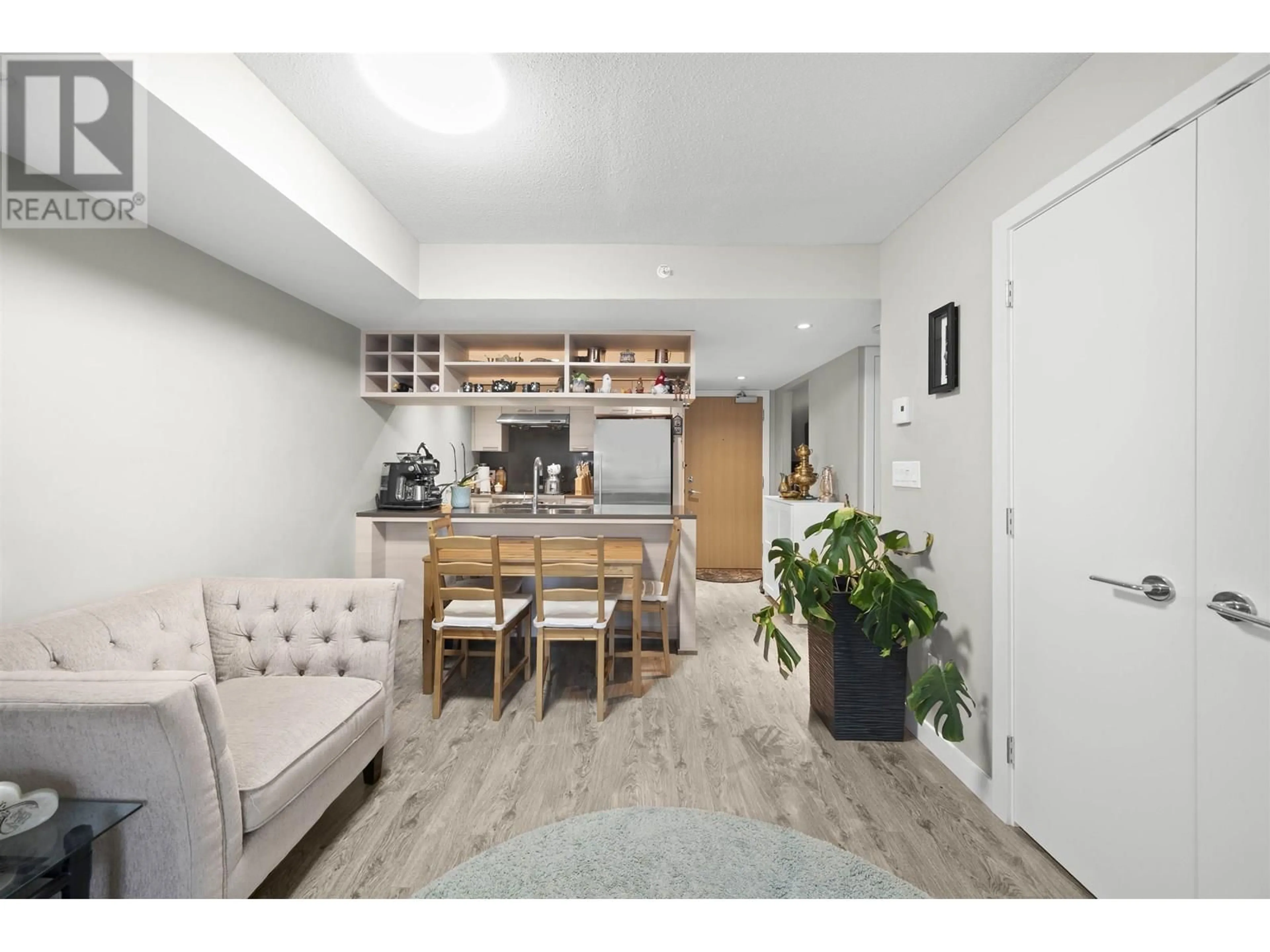 Unknown for 813 - 6188 NO. 3 ROAD, Richmond British Columbia V6Y0J3