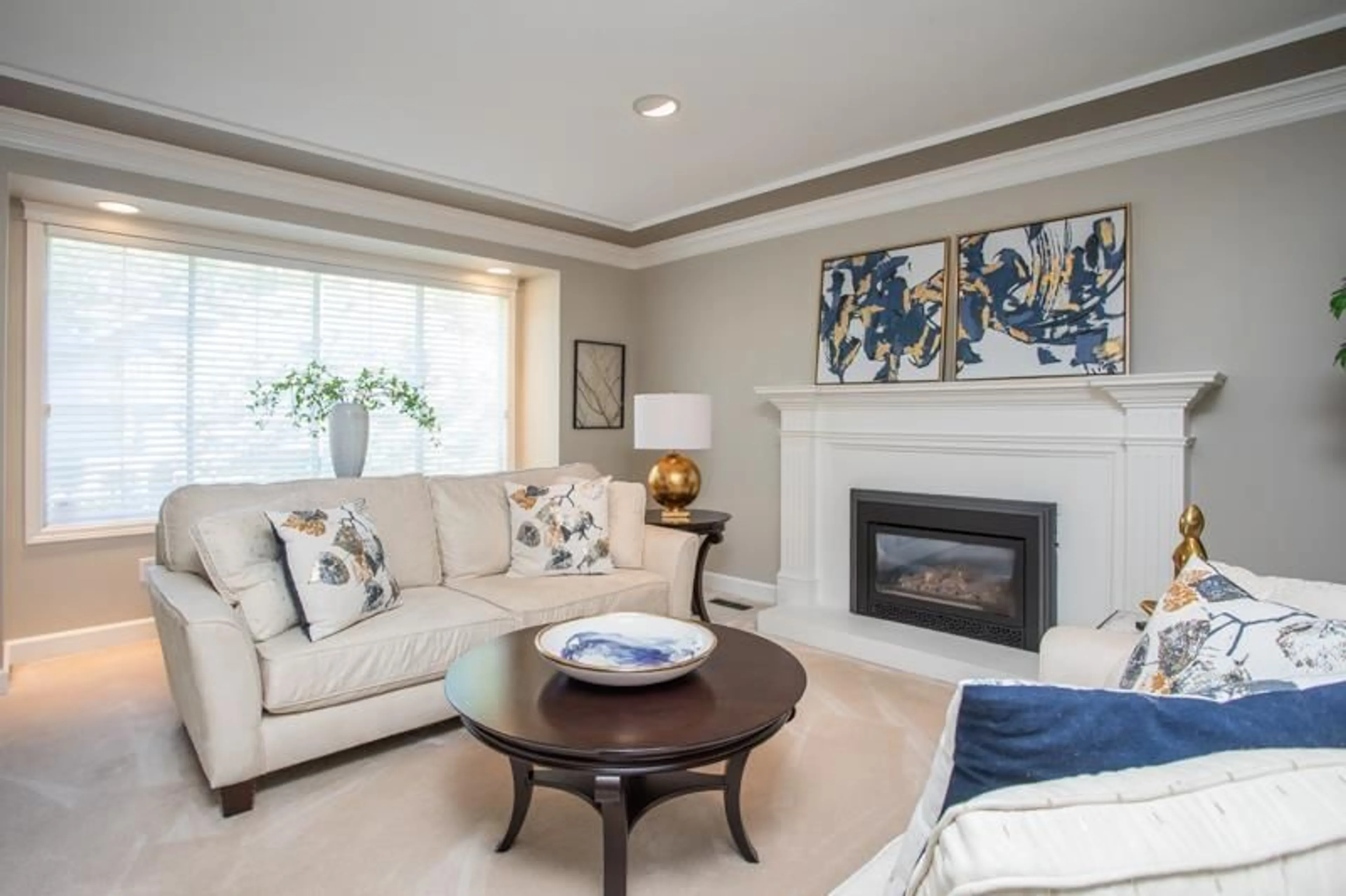 Living room with furniture, unknown for 13834 18A, Surrey British Columbia V4A8P4