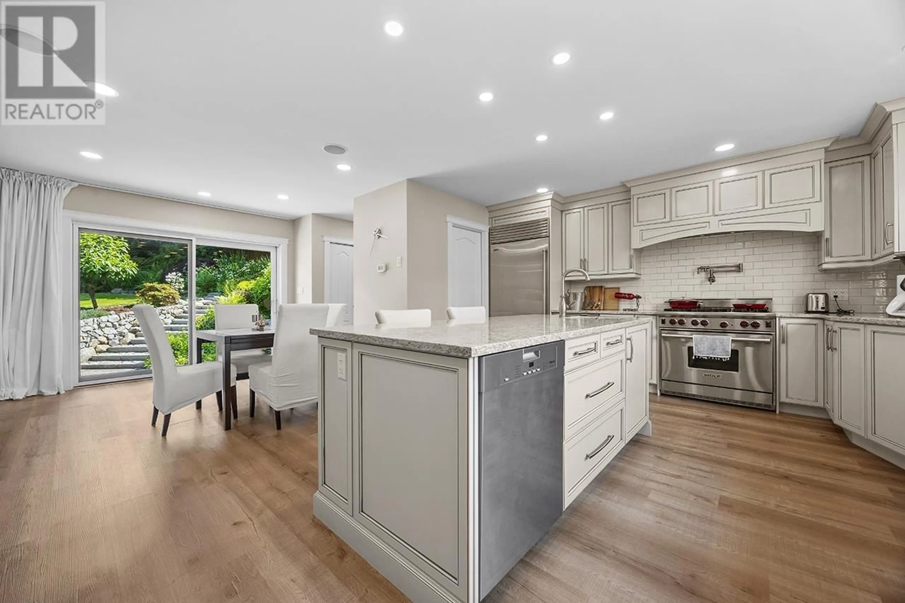 Open concept kitchen, unknown for 7488 WHELEN COURT, Burnaby British Columbia V5E1X3