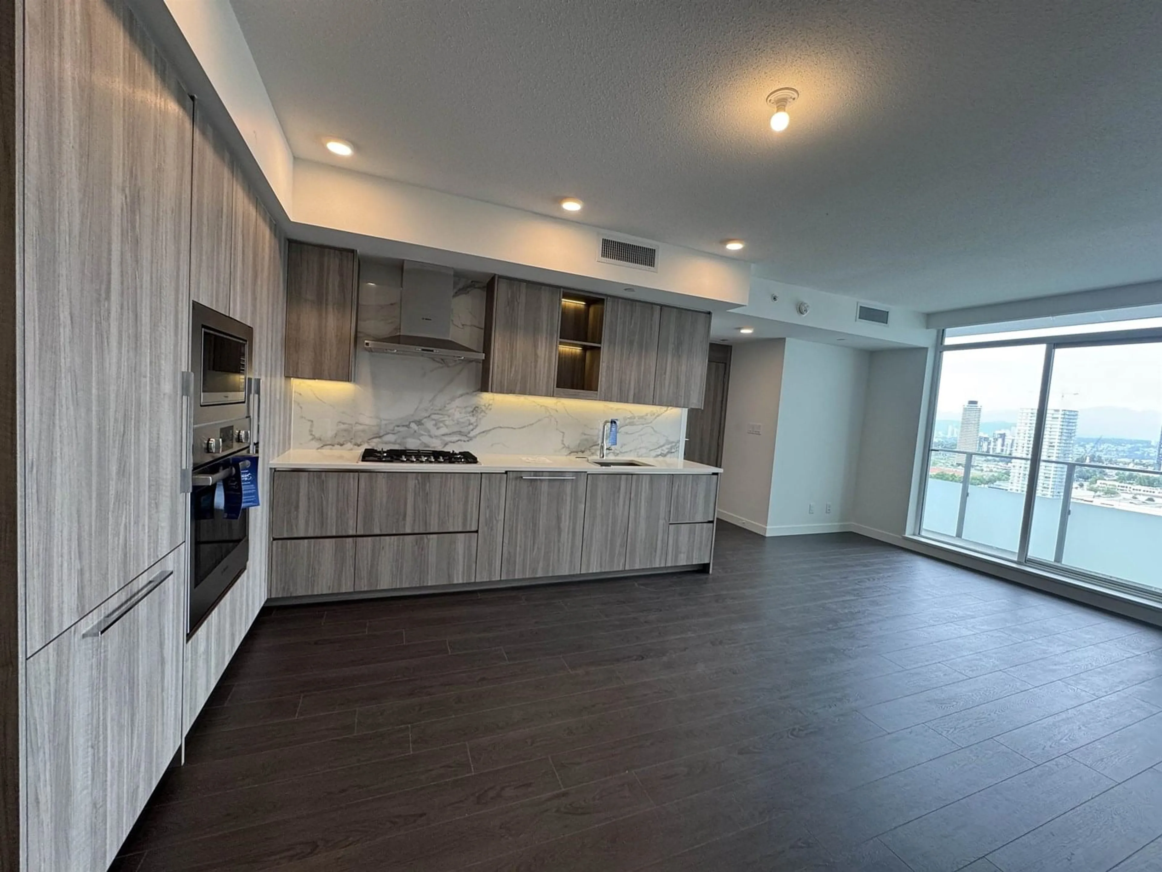 Open concept kitchen, unknown for 2409 - 13768 100, Surrey British Columbia V3T0V2