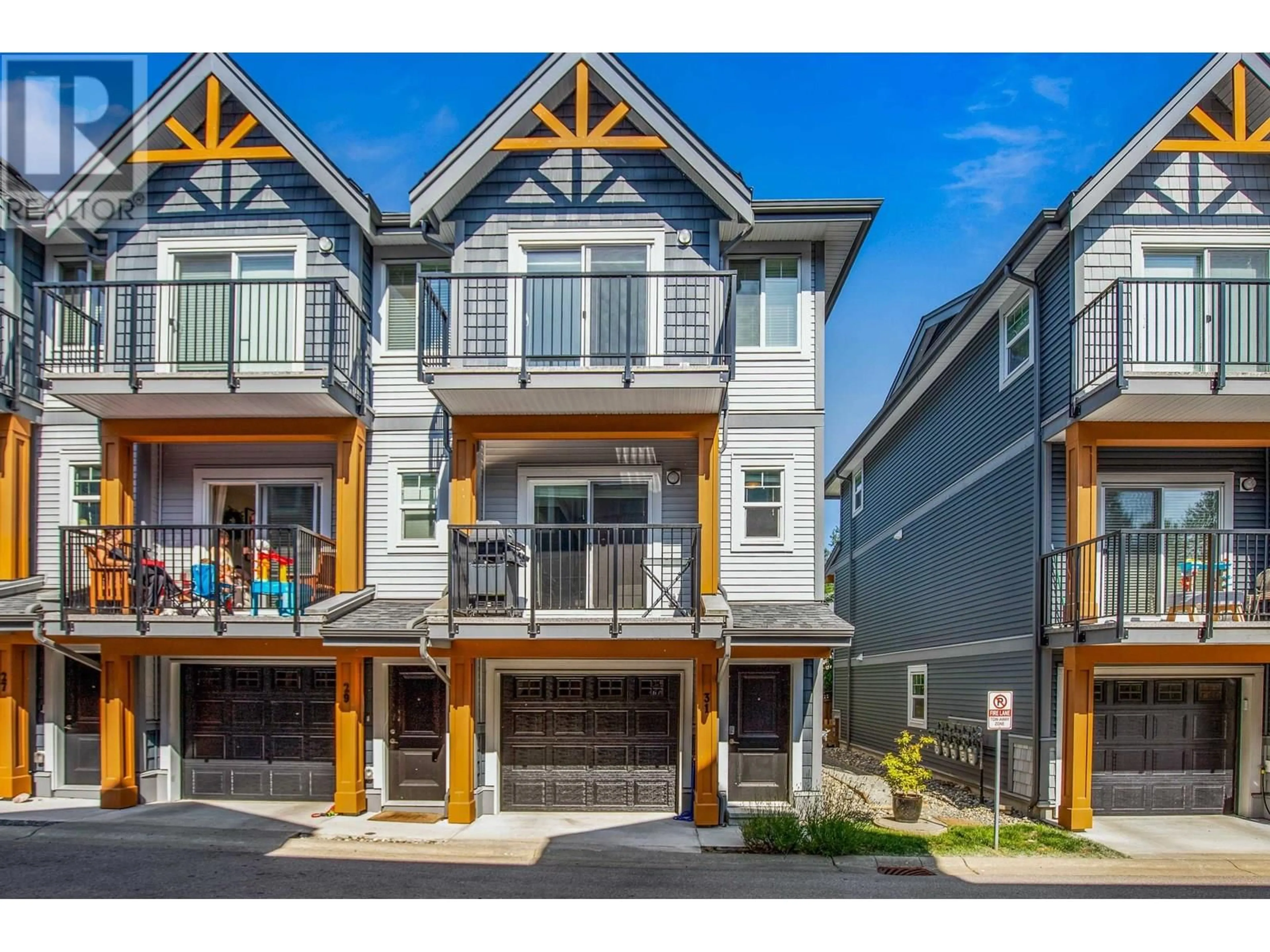 Home with vinyl exterior material, street for 31 - 22810 113 AVENUE, Maple Ridge British Columbia V2X3N2