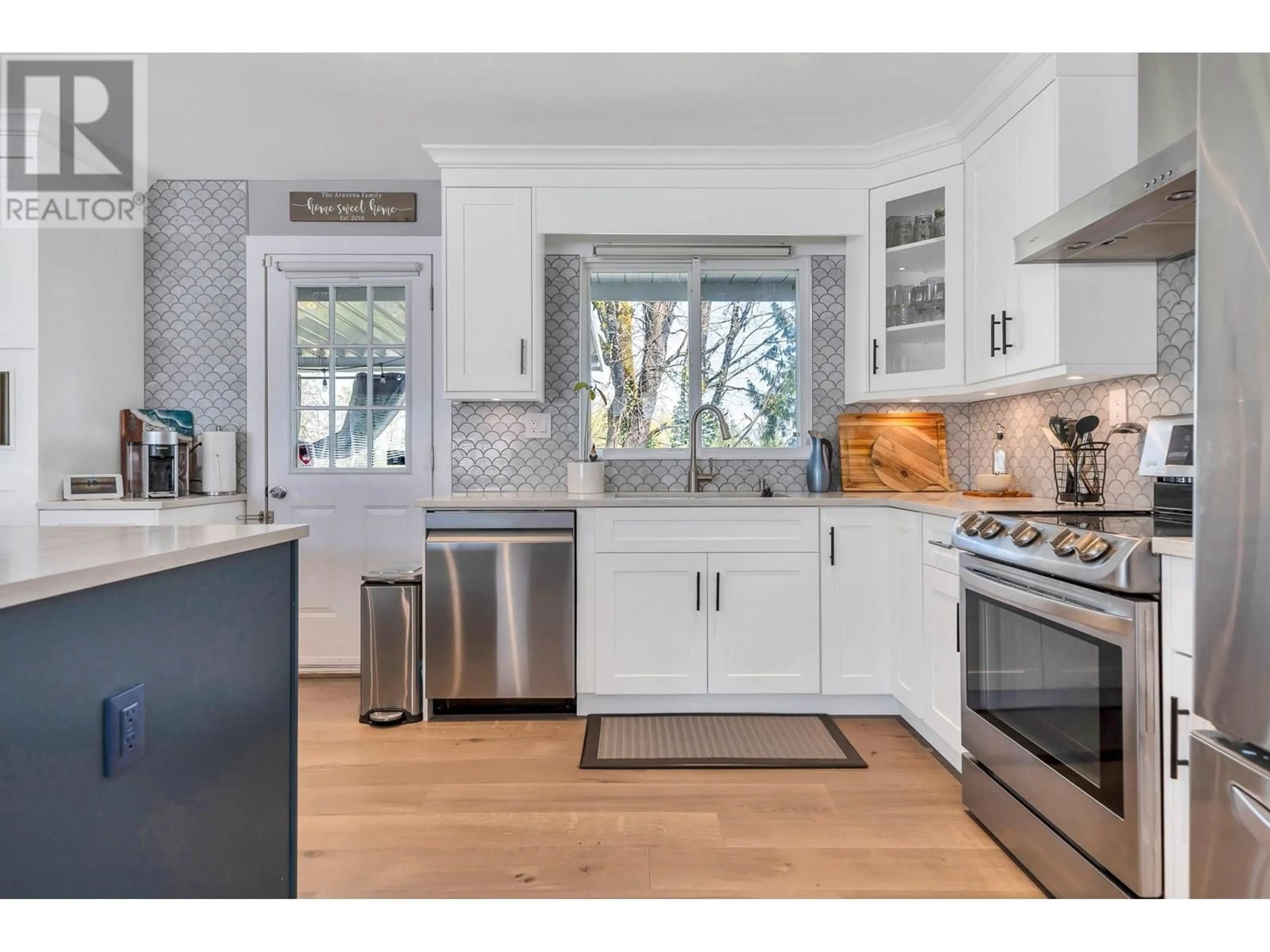 Open concept kitchen, unknown for 19757 116A AVENUE, Pitt Meadows British Columbia V3Y1N8