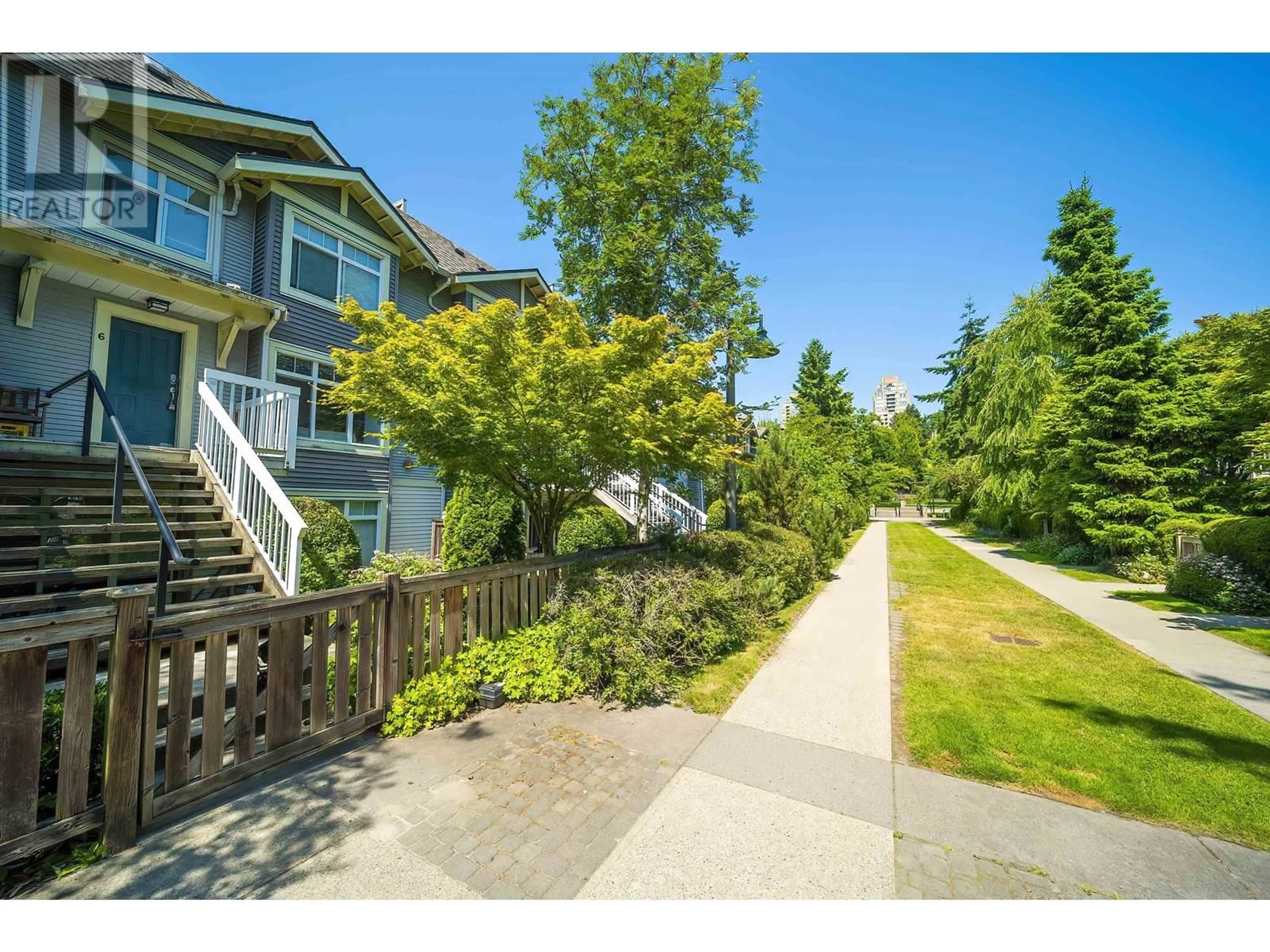 Patio, street for 6 - 7428 SOUTHWYNDE AVENUE, Burnaby British Columbia V3N0A1
