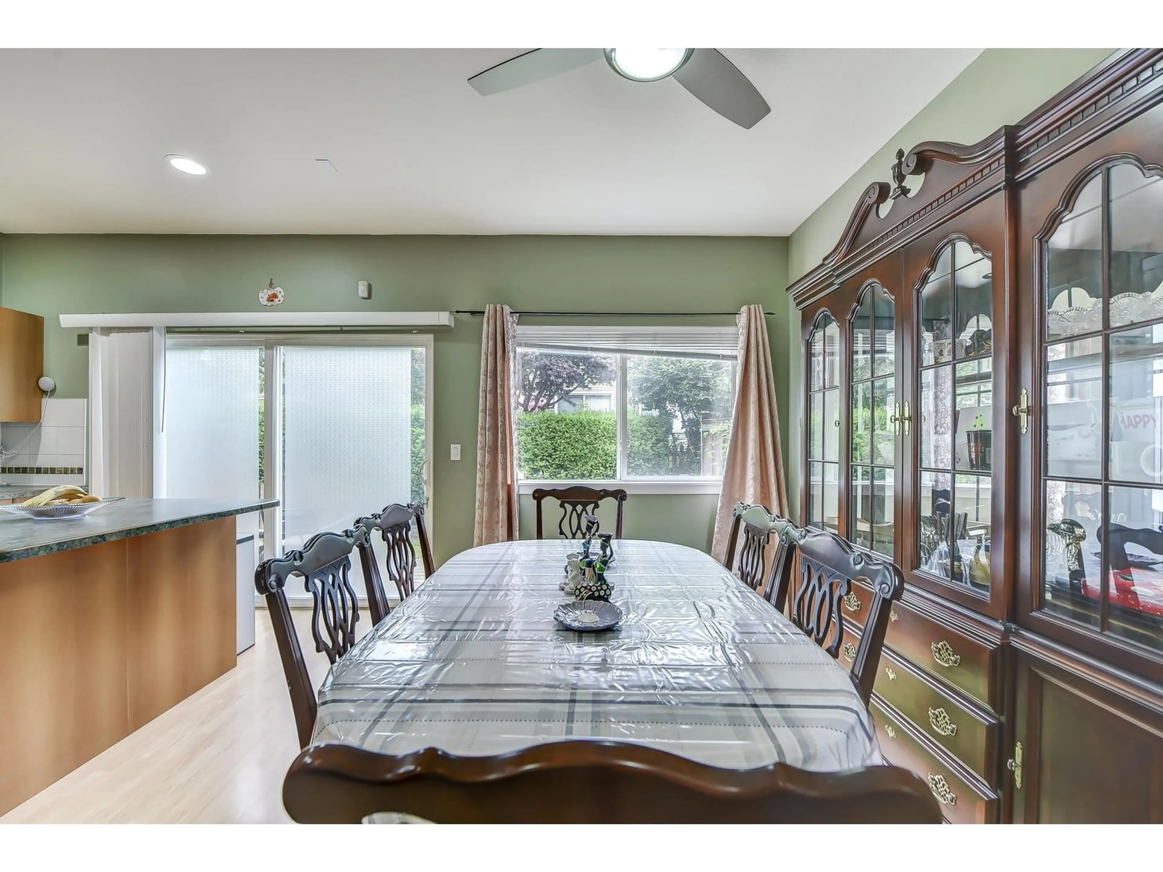 Dining room, unknown for 80 - 12677 63, Surrey British Columbia V3X3T3