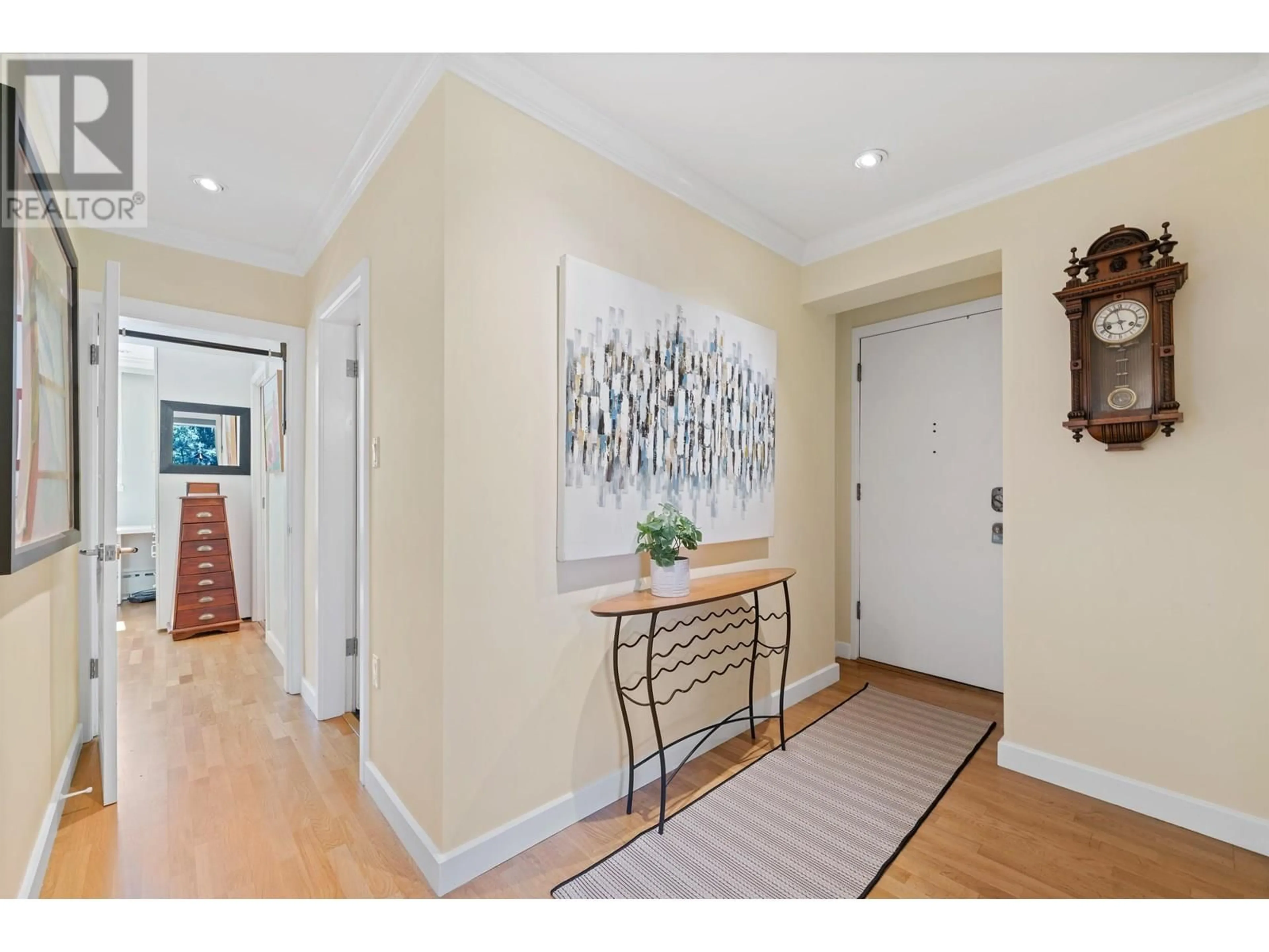 Indoor entryway for 104 - 710 CHILCO STREET, Vancouver British Columbia V6G2S1