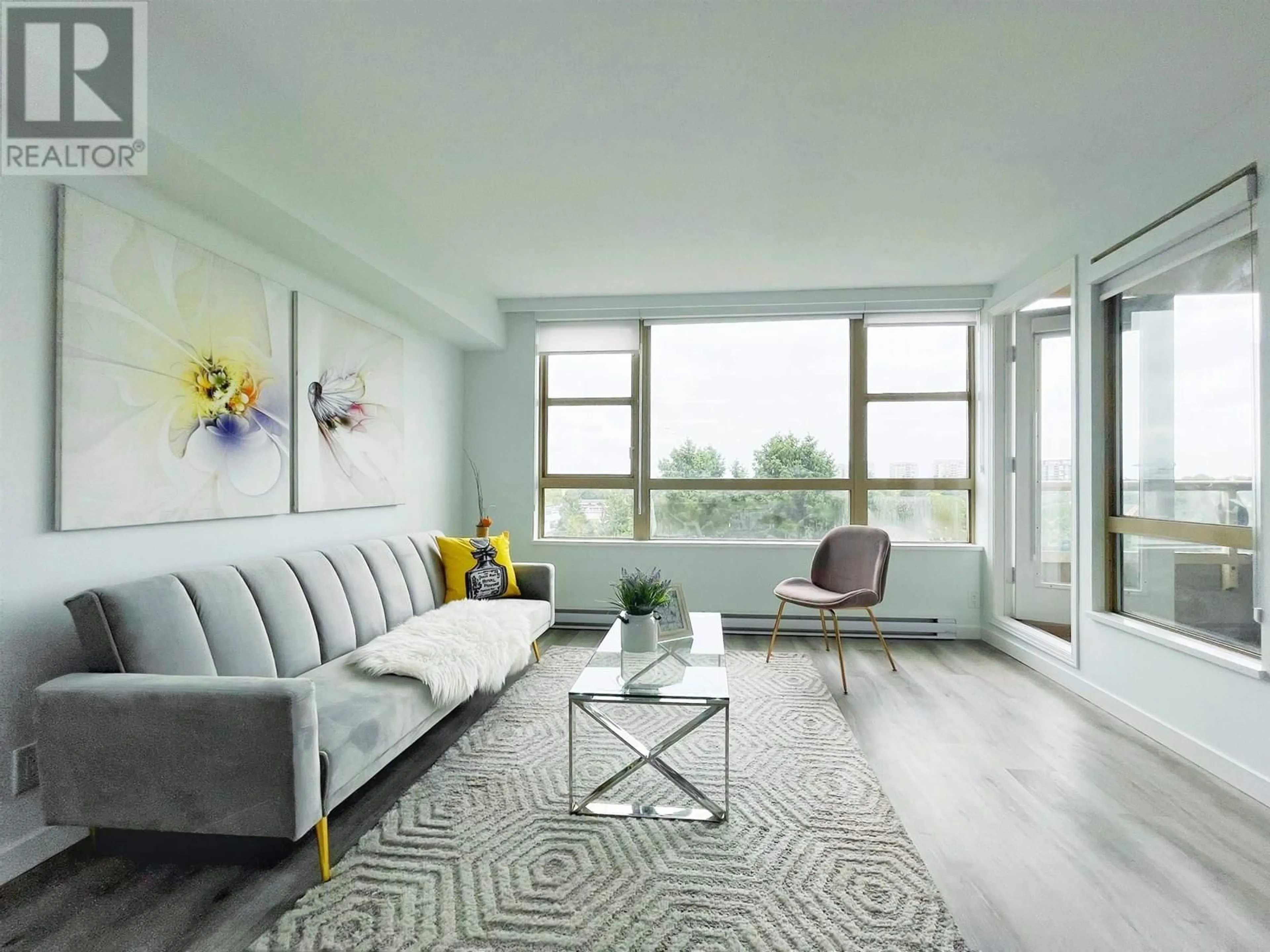 Living room with furniture, unknown for 904 - 6119 COONEY ROAD, Richmond British Columbia V6Y4B7