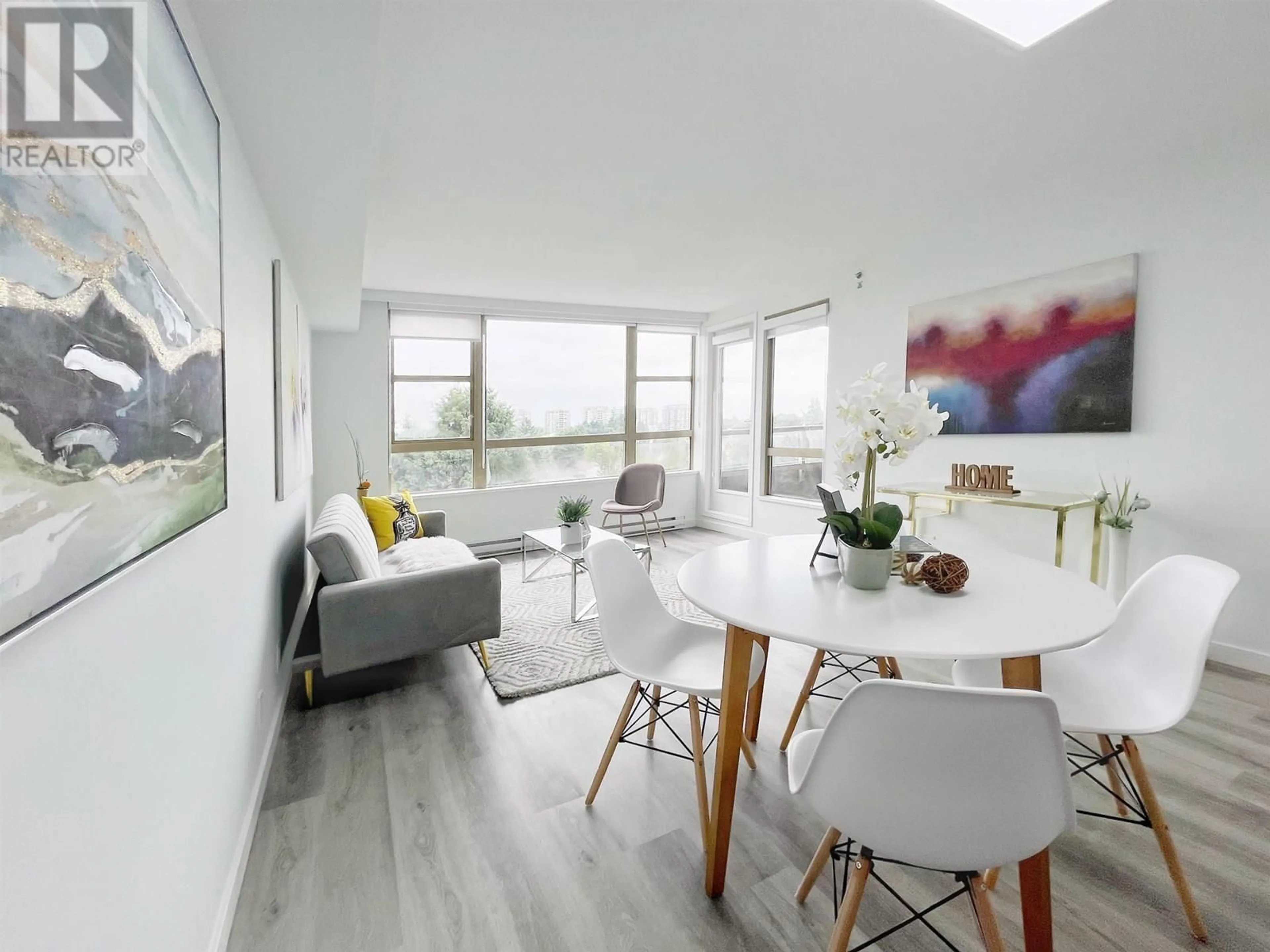 Living room with furniture, unknown for 904 - 6119 COONEY ROAD, Richmond British Columbia V6Y4B7