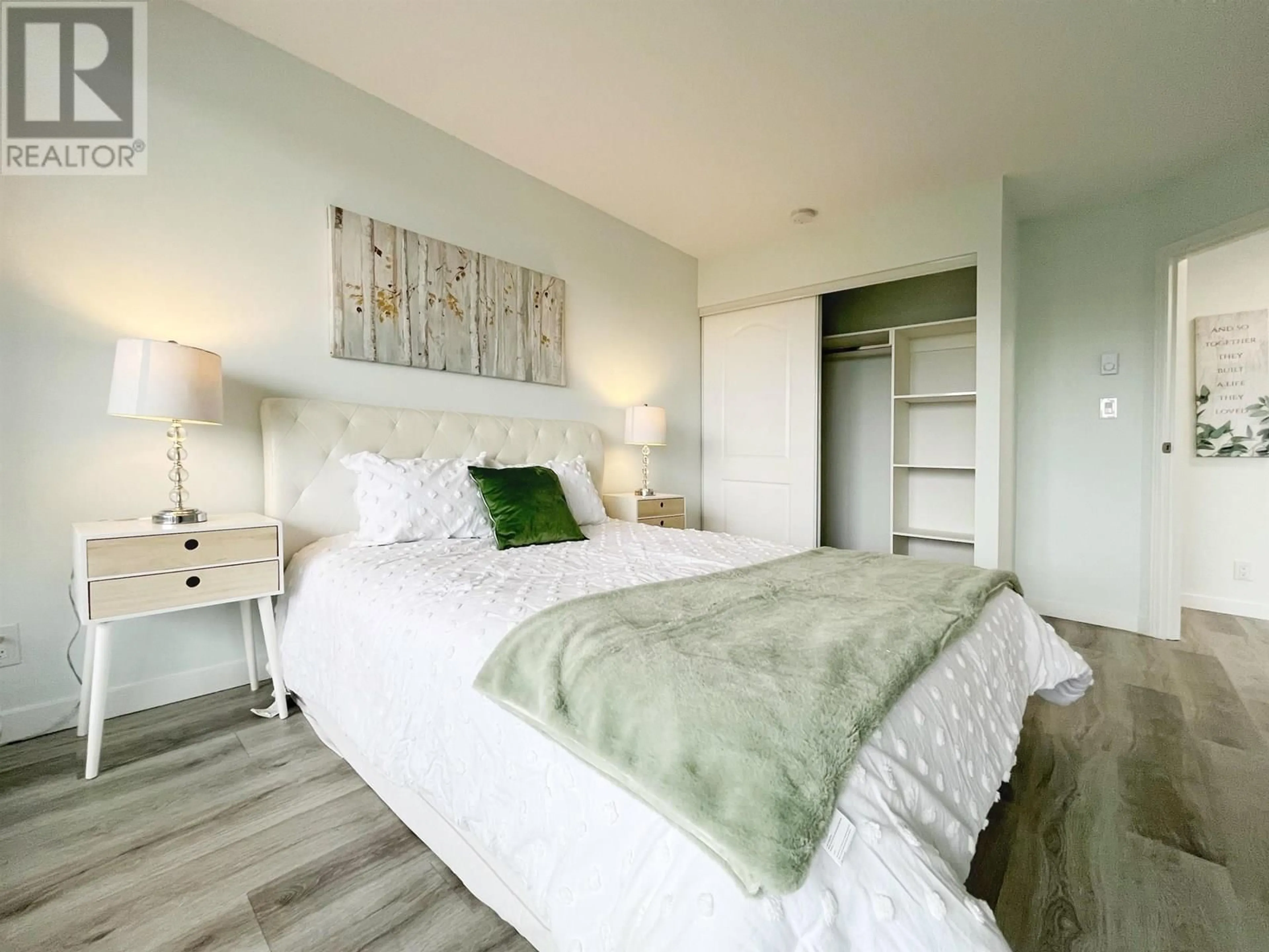 Bedroom with bed, unknown for 904 - 6119 COONEY ROAD, Richmond British Columbia V6Y4B7