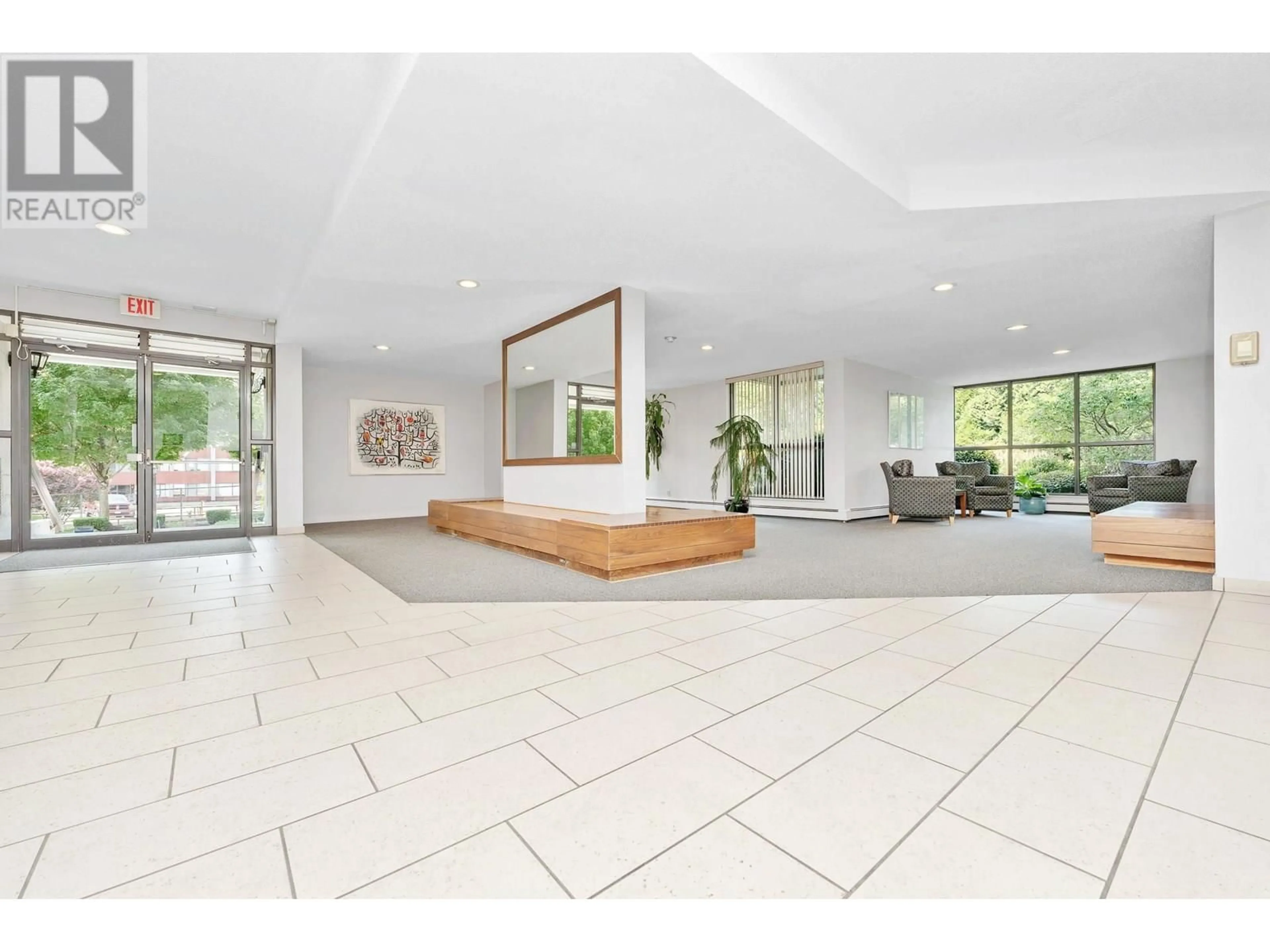 Indoor foyer for 801 - 9280 SALISH COURT, Burnaby British Columbia V3J7J8