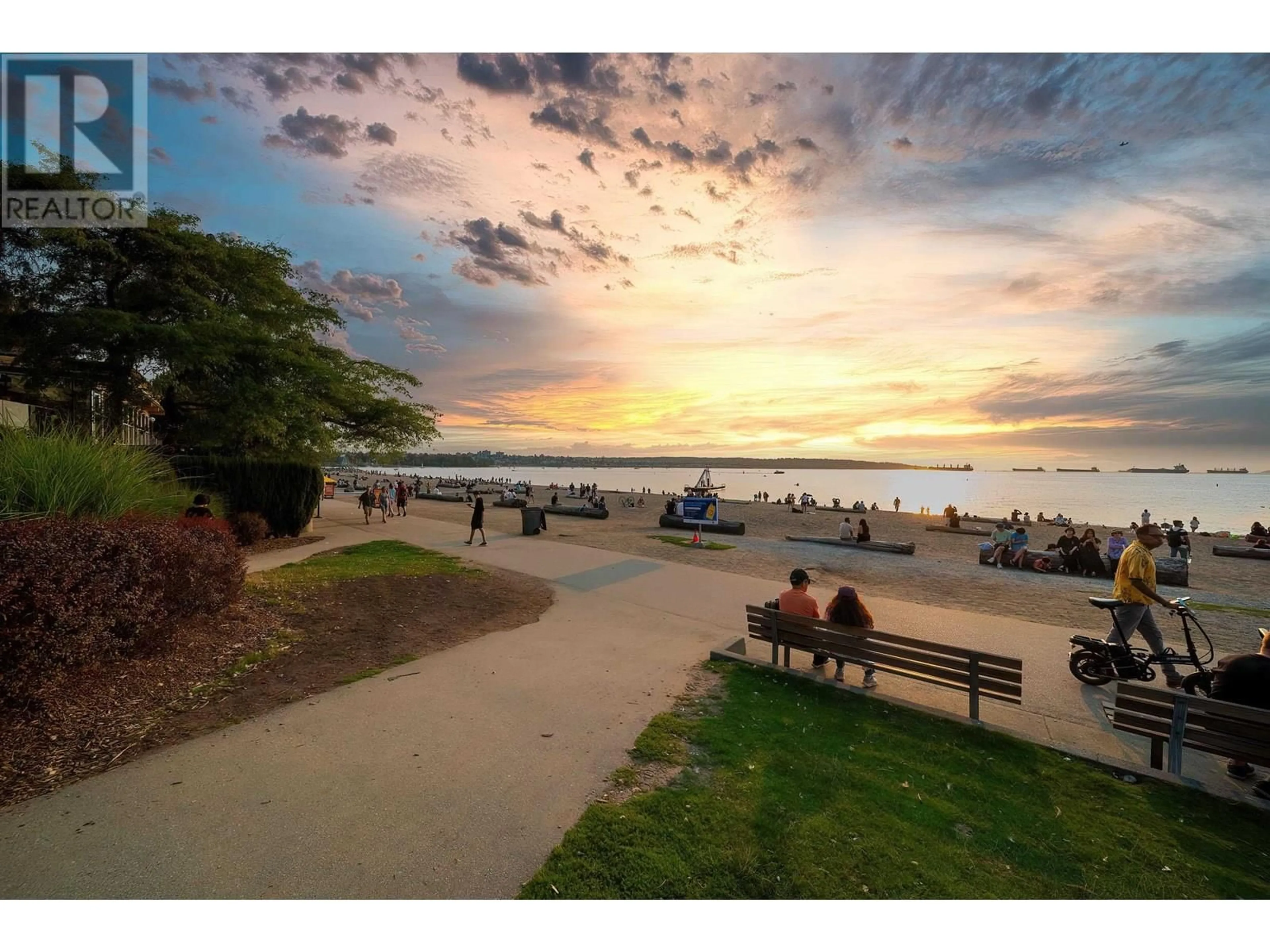 Patio, water/lake/river/ocean view for 1506 - 1221 BIDWELL STREET, Vancouver British Columbia V6G0B1