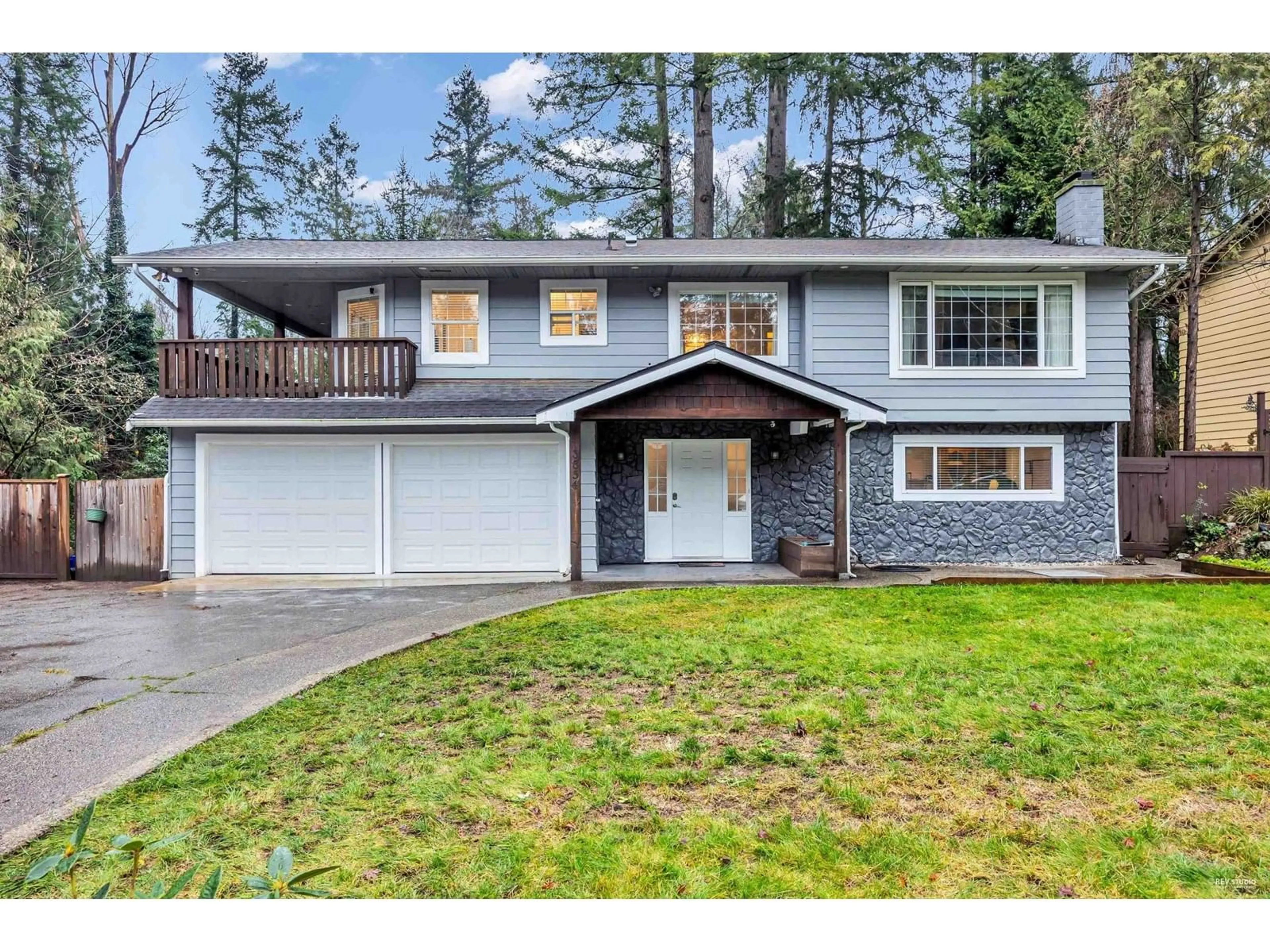 Home with vinyl exterior material, street for 3854 196A, Langley British Columbia V3A1A6