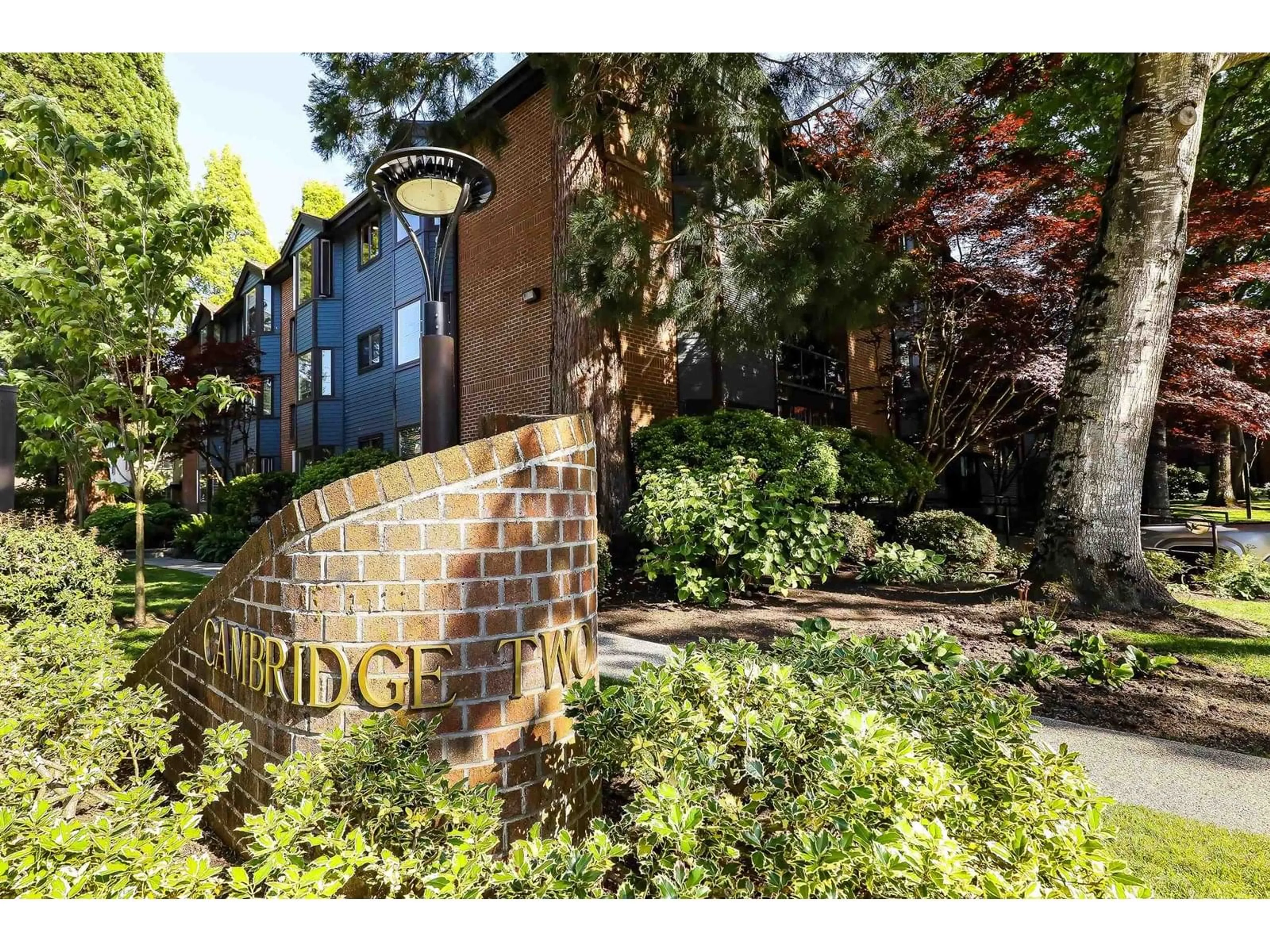 Indoor foyer for 316 - 15300 17, Surrey British Columbia V4A8Y6