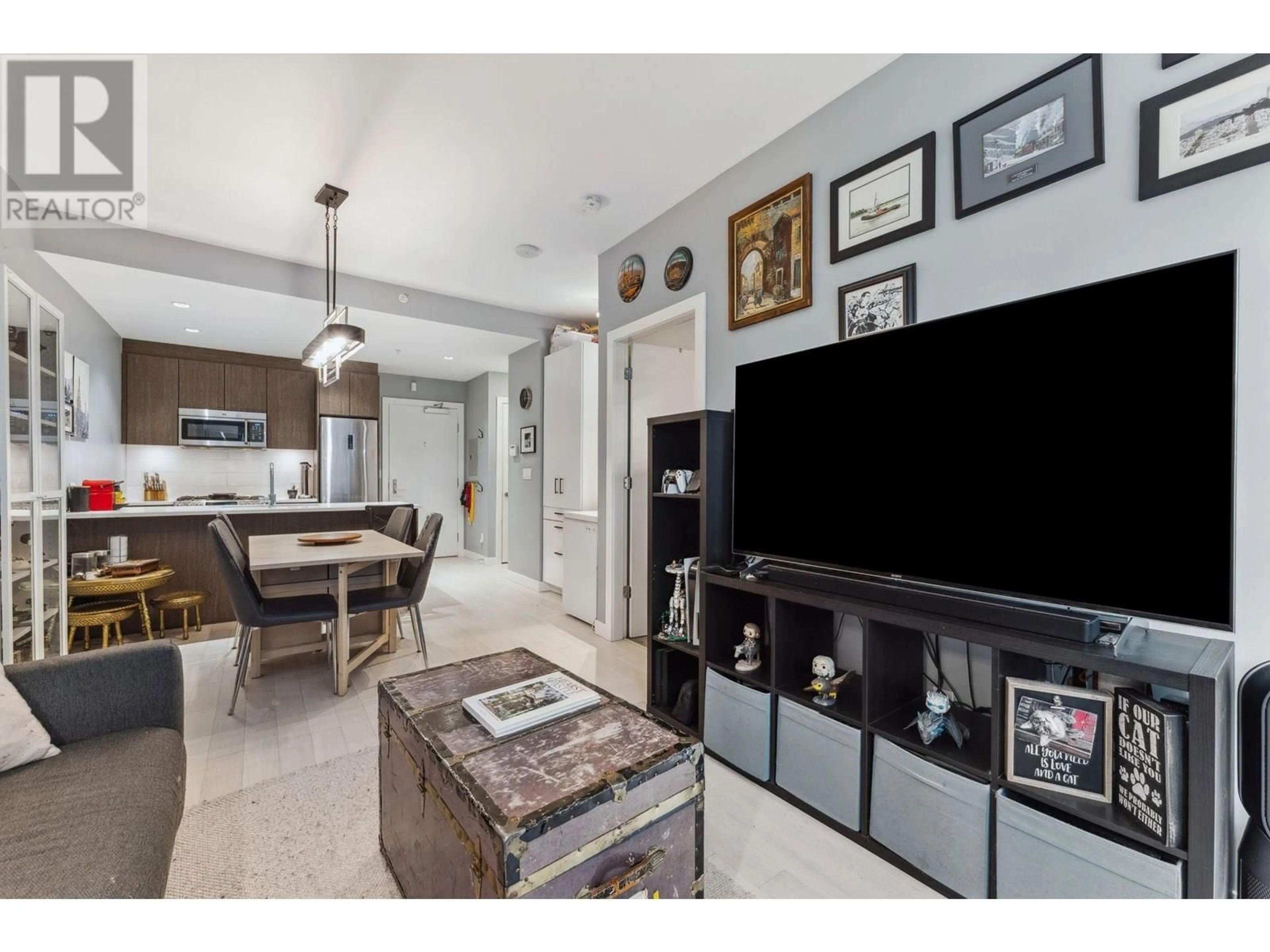 Unknown for 002 - 9060 UNIVERSITY CRESCENT, Burnaby British Columbia V5A0E1