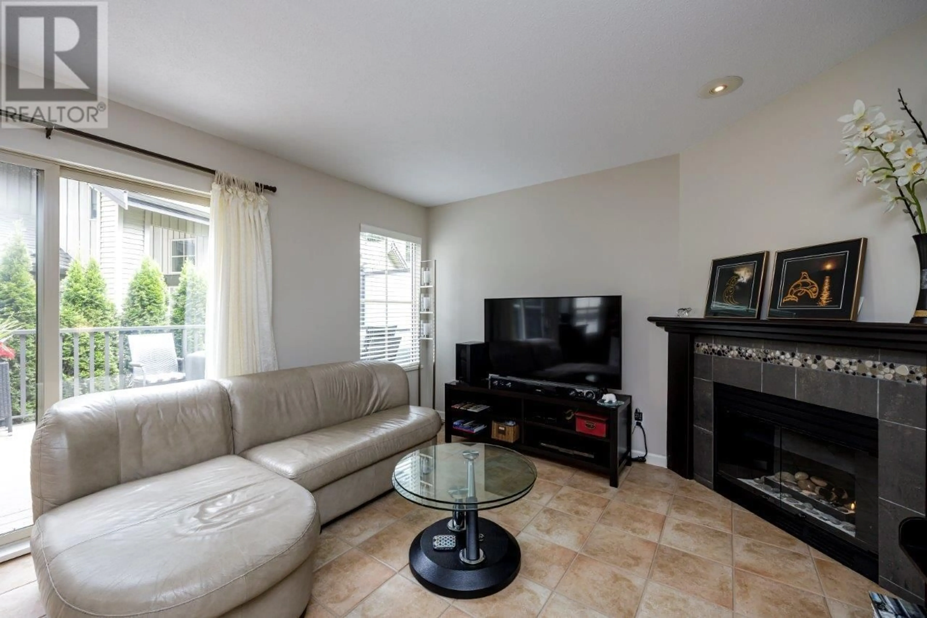 Living room with furniture, unknown for 50 - 1550 LARKHALL CRESCENT, North Vancouver British Columbia V7H2Z2