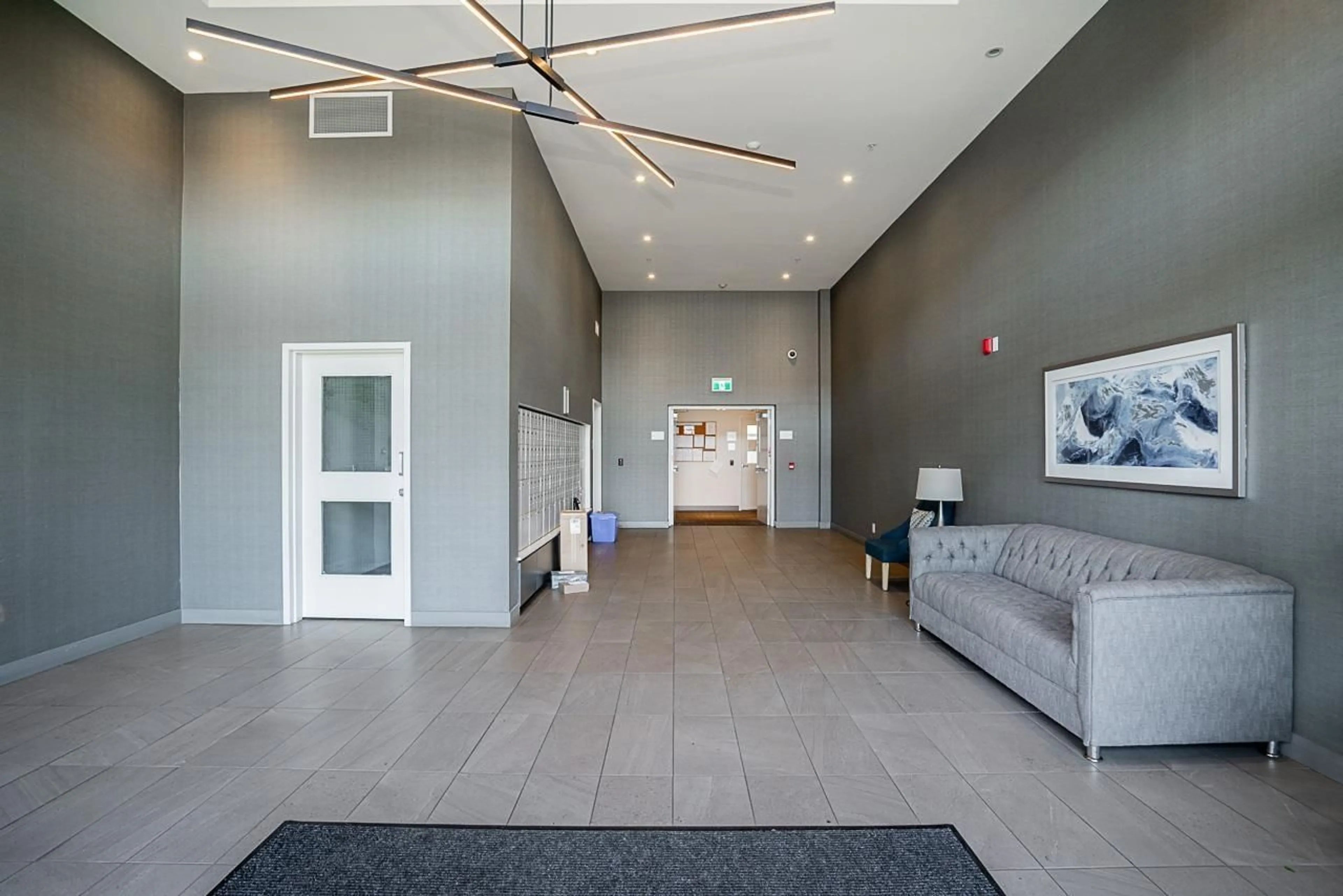 Indoor foyer for 214 - 20673 78, Langley British Columbia V2Y3K1