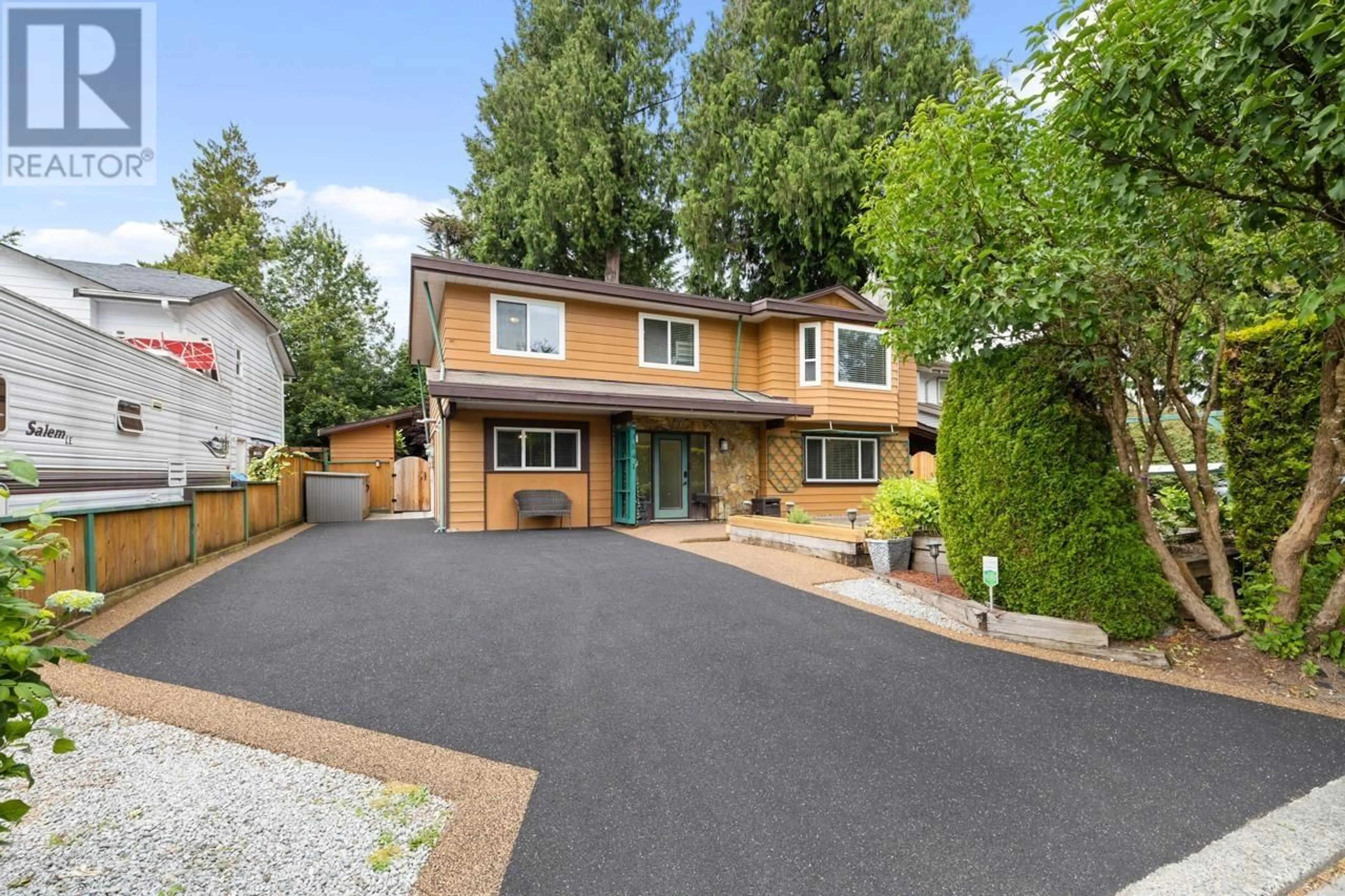 A pic from outside/outdoor area/front of a property/back of a property/a pic from drone, street for 3541 INVERNESS STREET, Port Coquitlam British Columbia V3B3B3