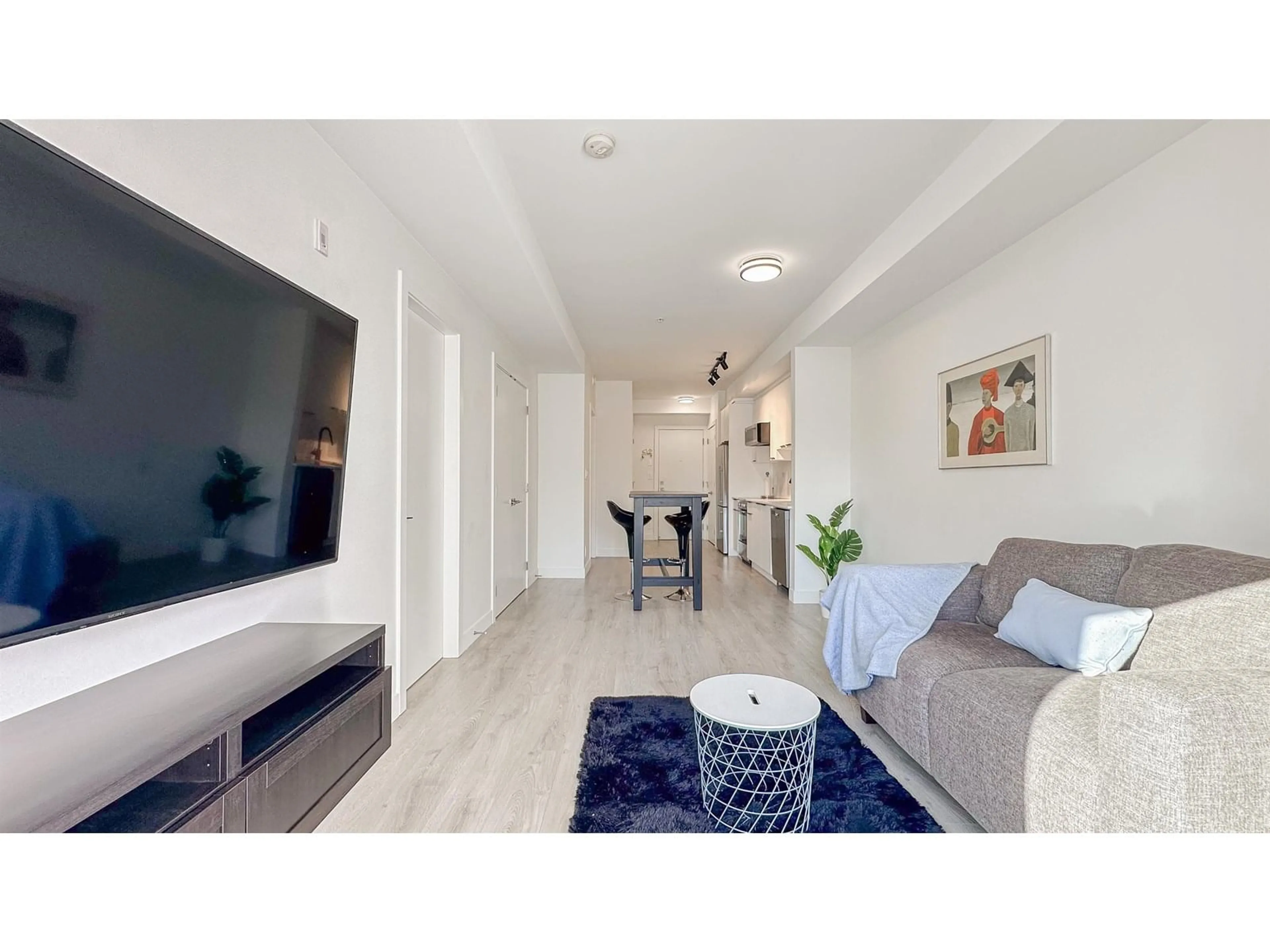 Living room with furniture, unknown for 301 - 10616 132, Surrey British Columbia V3T0T3