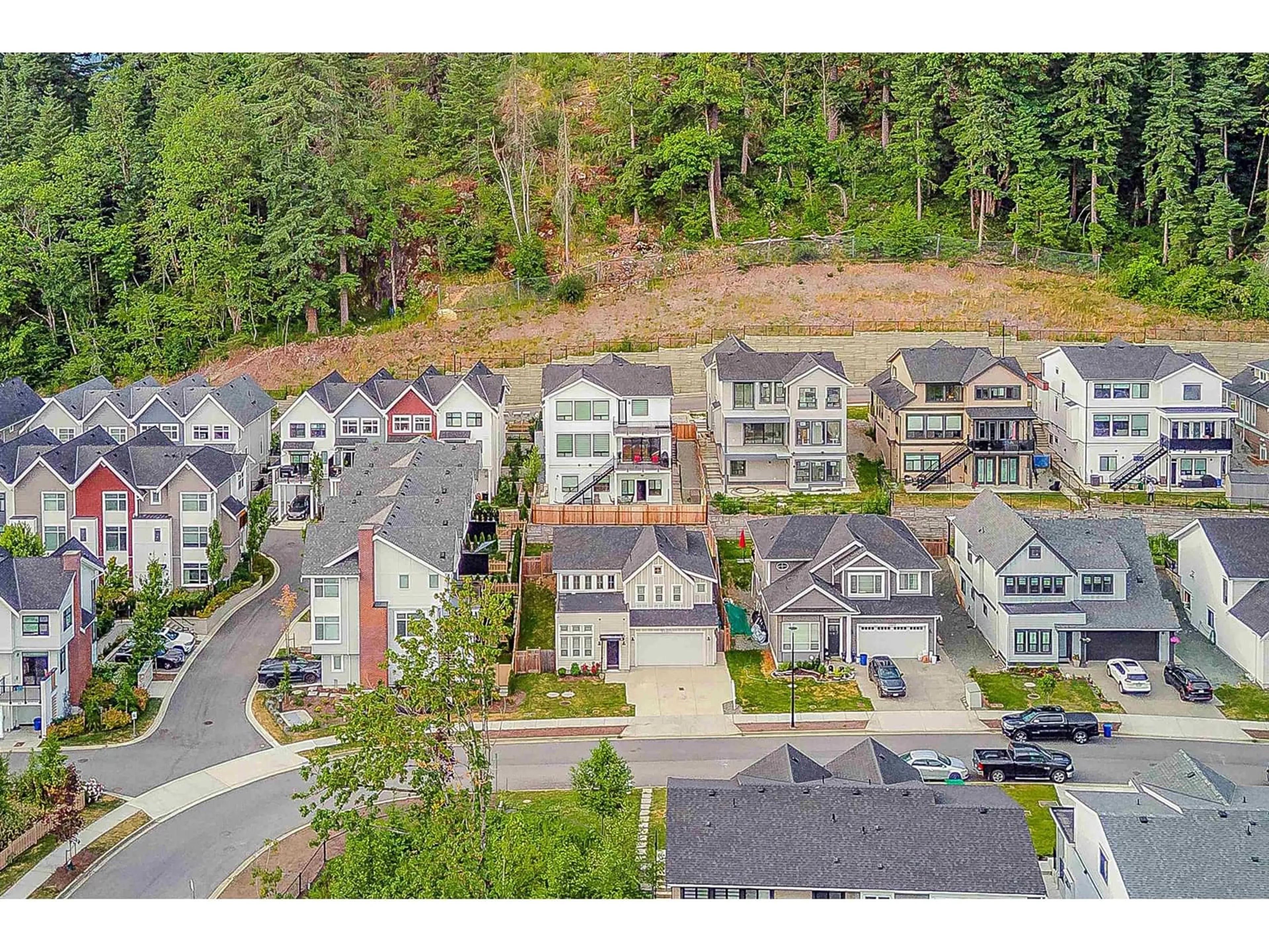 A pic from outside/outdoor area/front of a property/back of a property/a pic from drone, mountain view for 33943 BARKER, Mission British Columbia V2V6B2