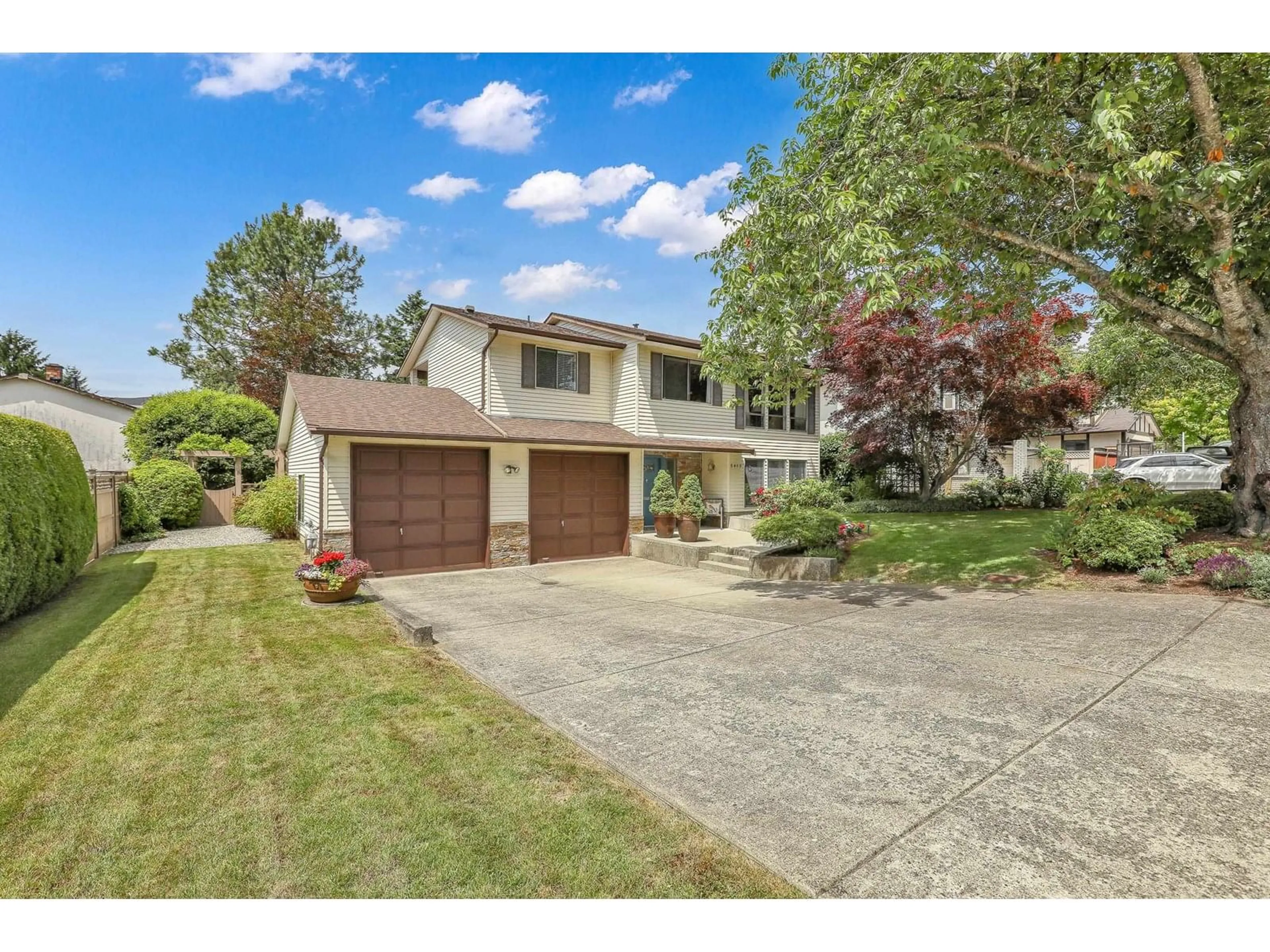 A pic from outside/outdoor area/front of a property/back of a property/a pic from drone, street for 8469 153A, Surrey British Columbia V3S6J2