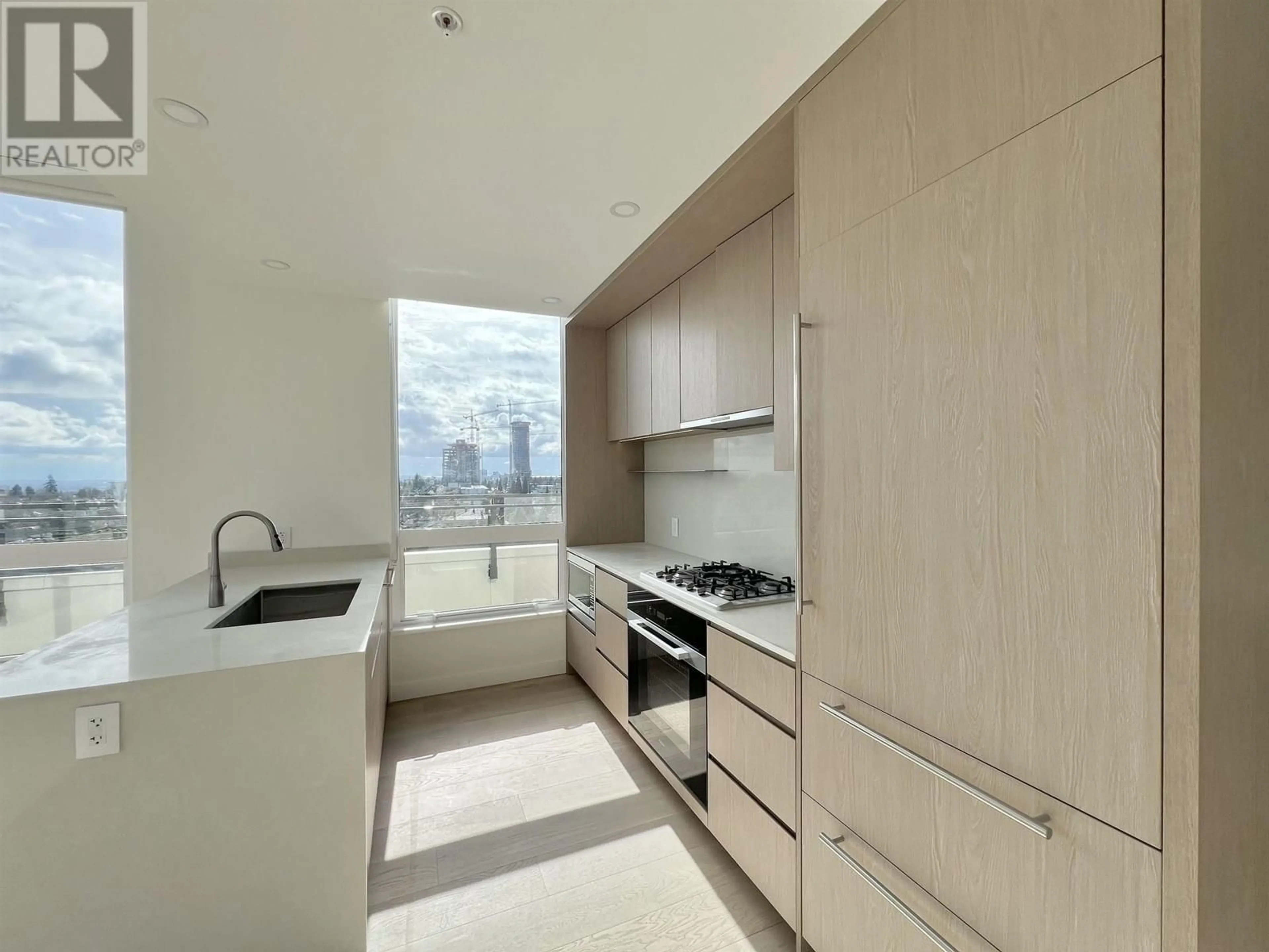 Standard kitchen, unknown for 503 - 5212 CAMBIE STREET, Vancouver British Columbia V5Z2Z7