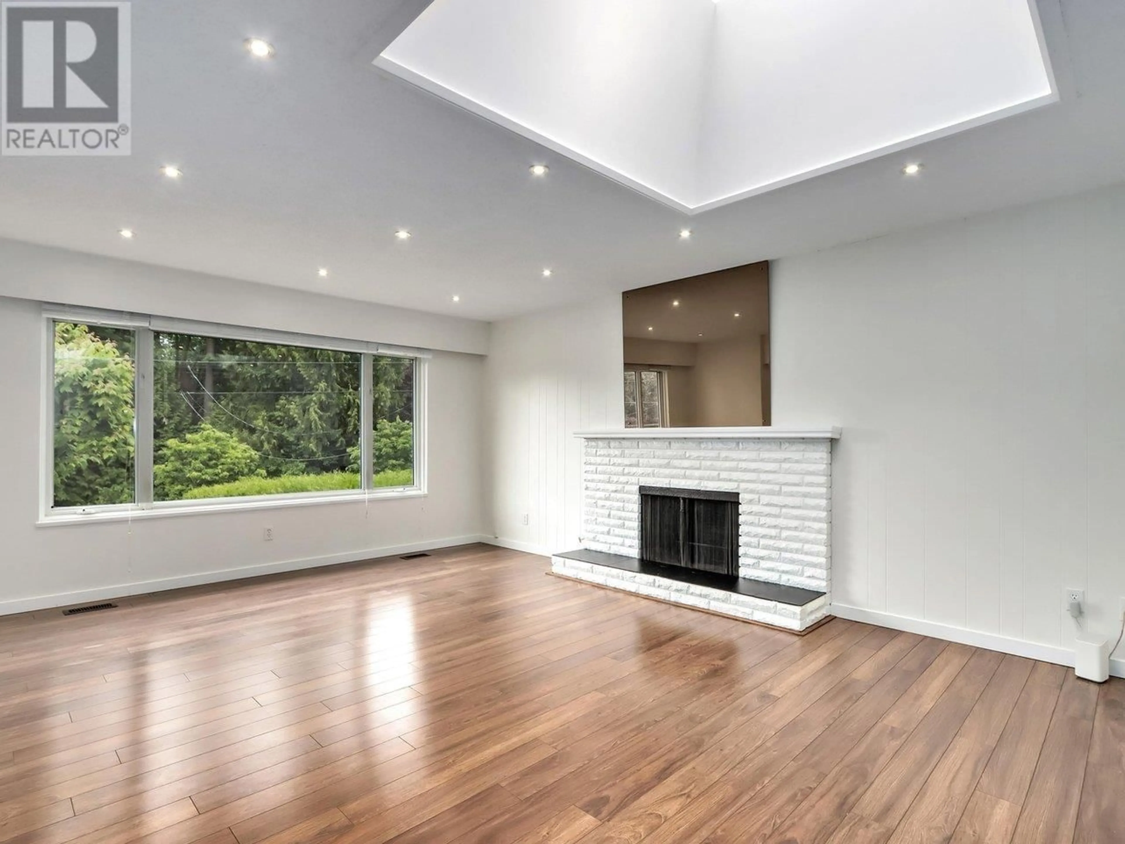 A pic of a room for 1127 CALEDONIA AVENUE, North Vancouver British Columbia V7G1T4