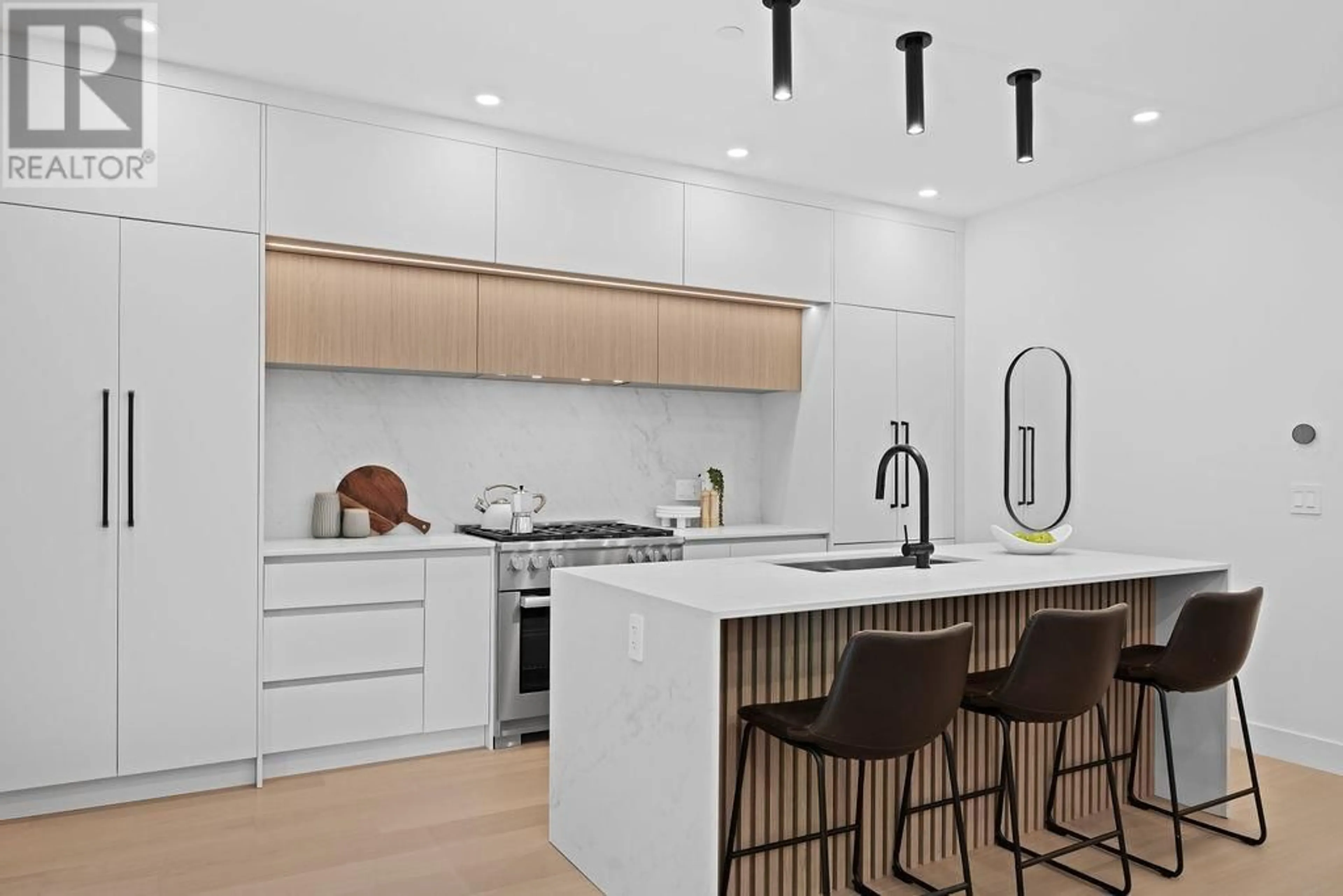 Contemporary kitchen, unknown for 1 - 3880 23RD AVENUE, Vancouver British Columbia V6S1K9