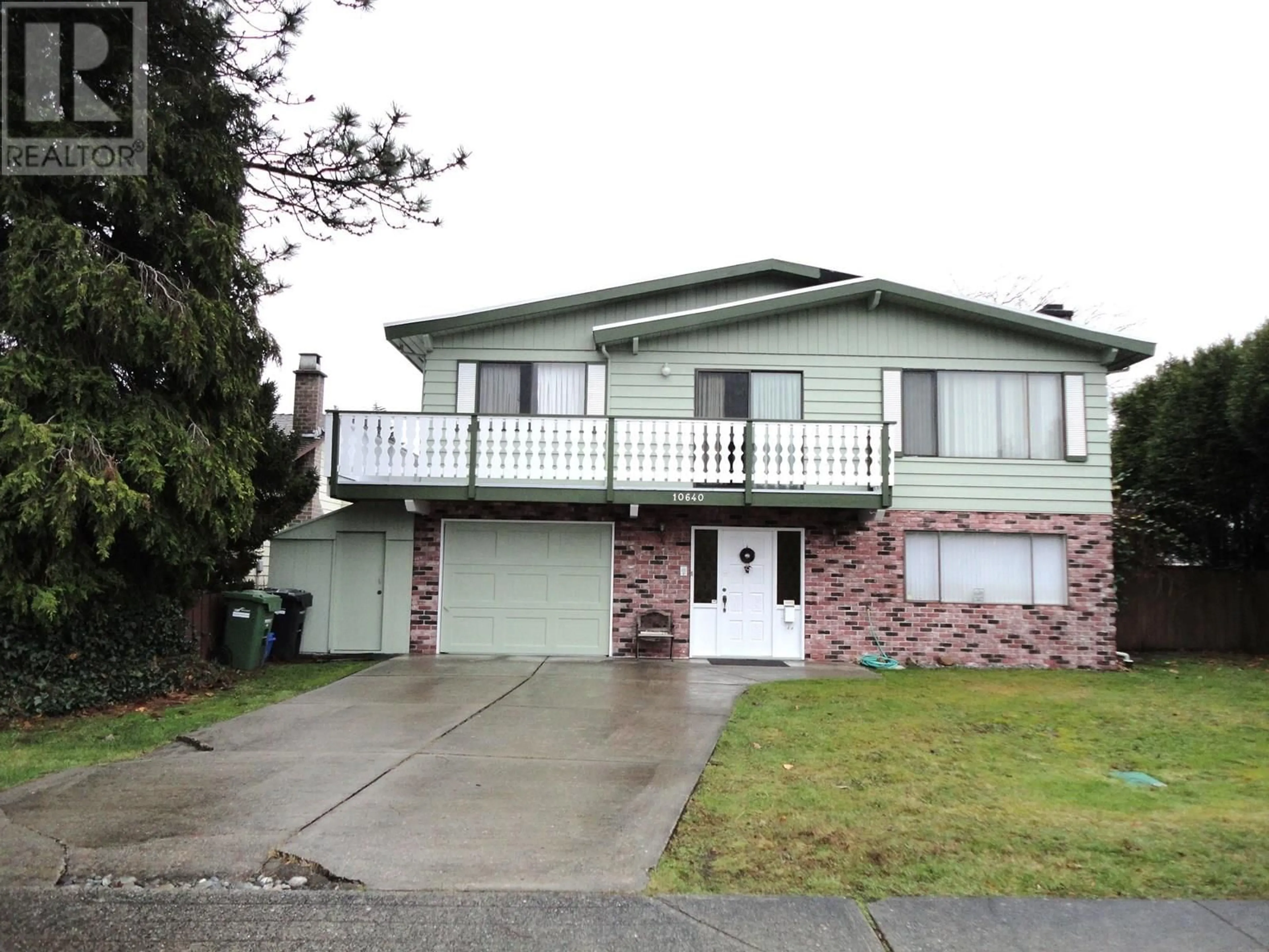 Home with vinyl exterior material, street for 10640 ANAHIM DRIVE, Richmond British Columbia V7A3C5