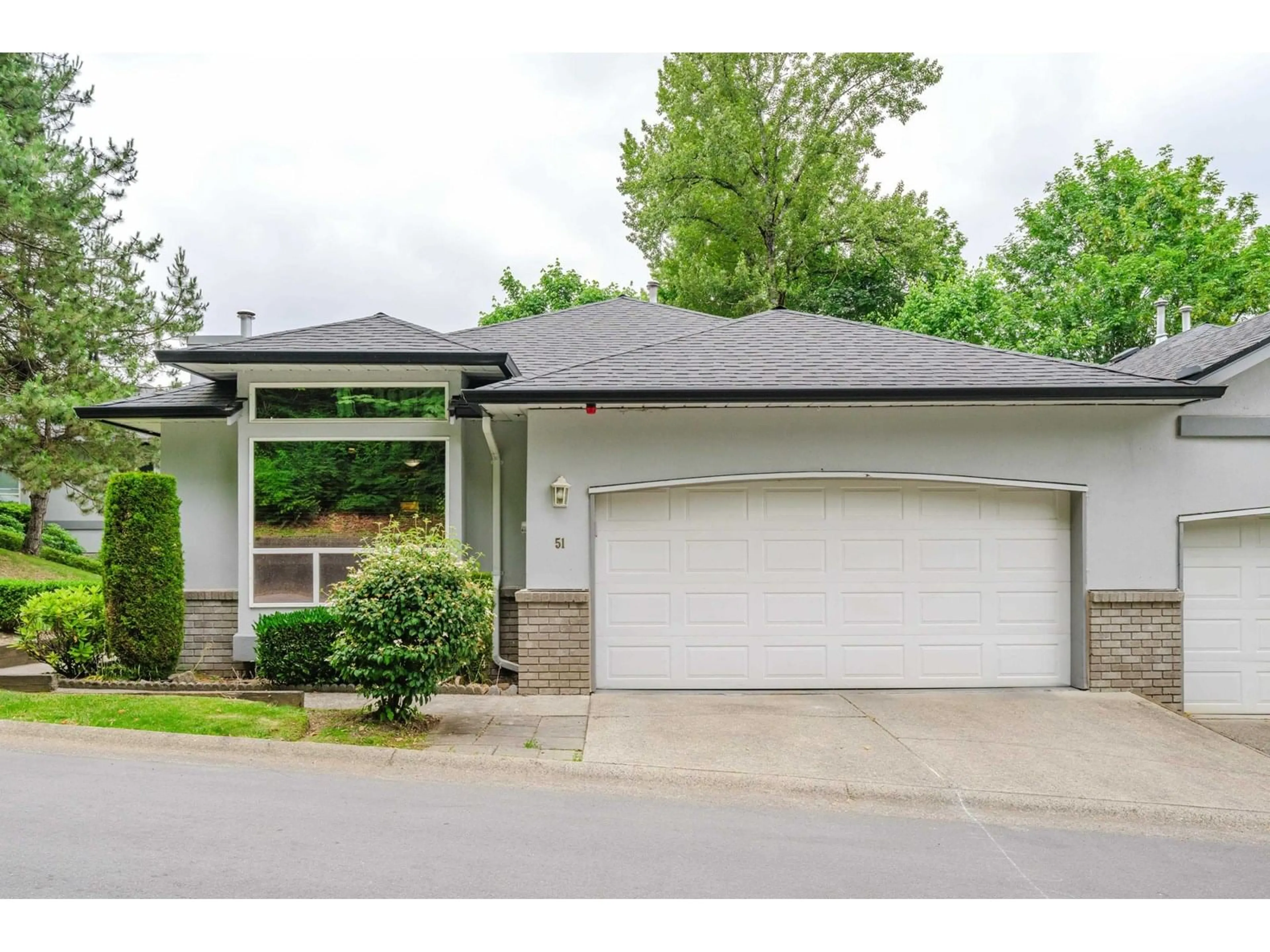 Home with vinyl exterior material, street for 51 - 3902 LATIMER, Abbotsford British Columbia V2S7L5