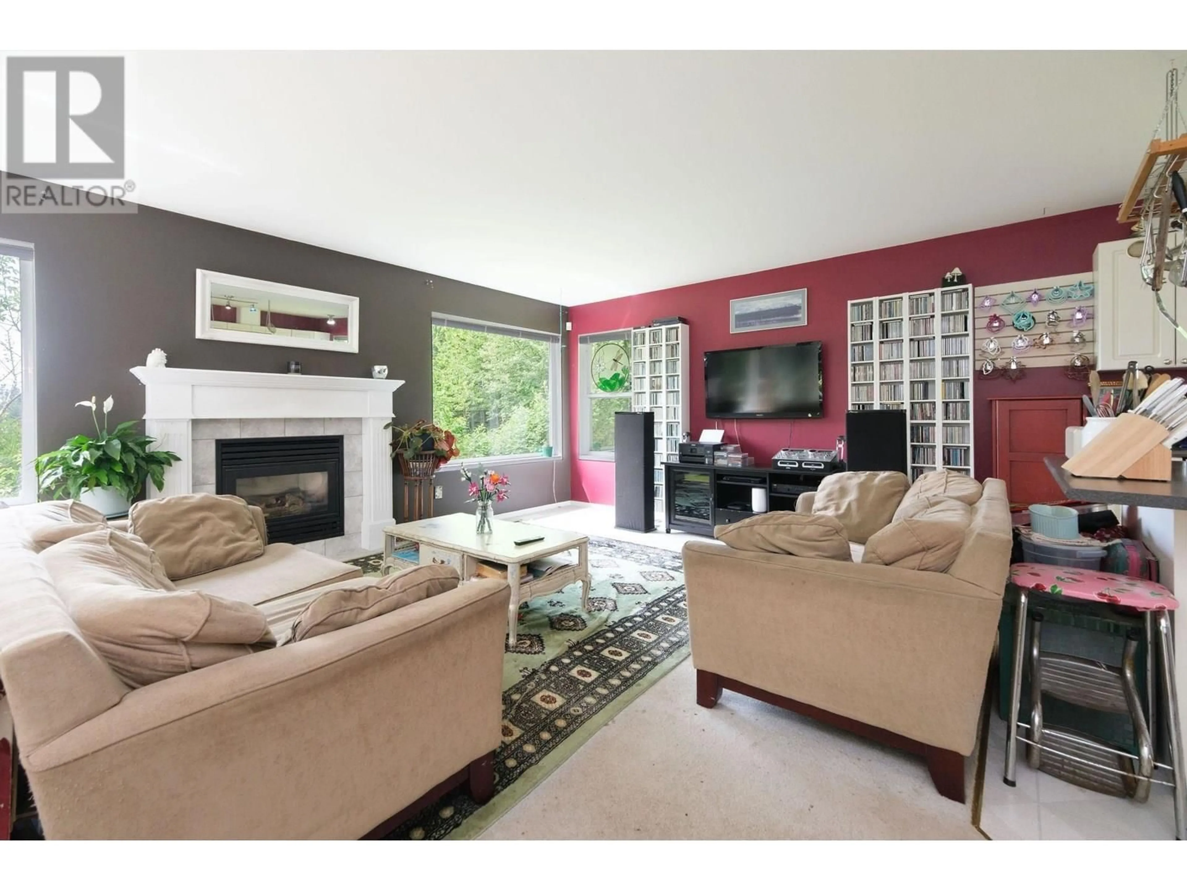 Living room with furniture, unknown for 2557 MILES ROAD, Roberts Creek British Columbia V0N2W4