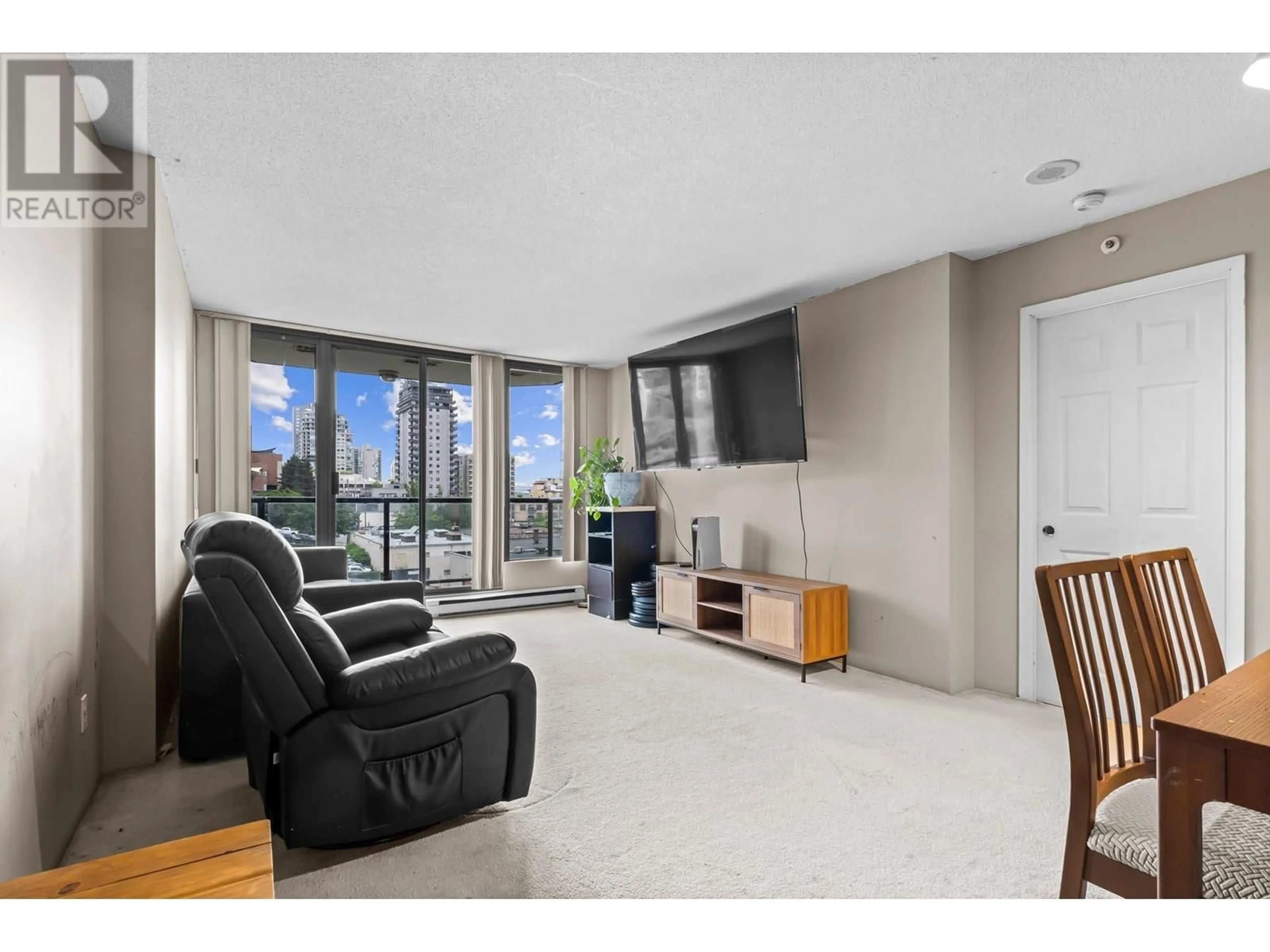 Living room with furniture, unknown for 804 - 838 AGNES STREET, New Westminster British Columbia V3M6R3