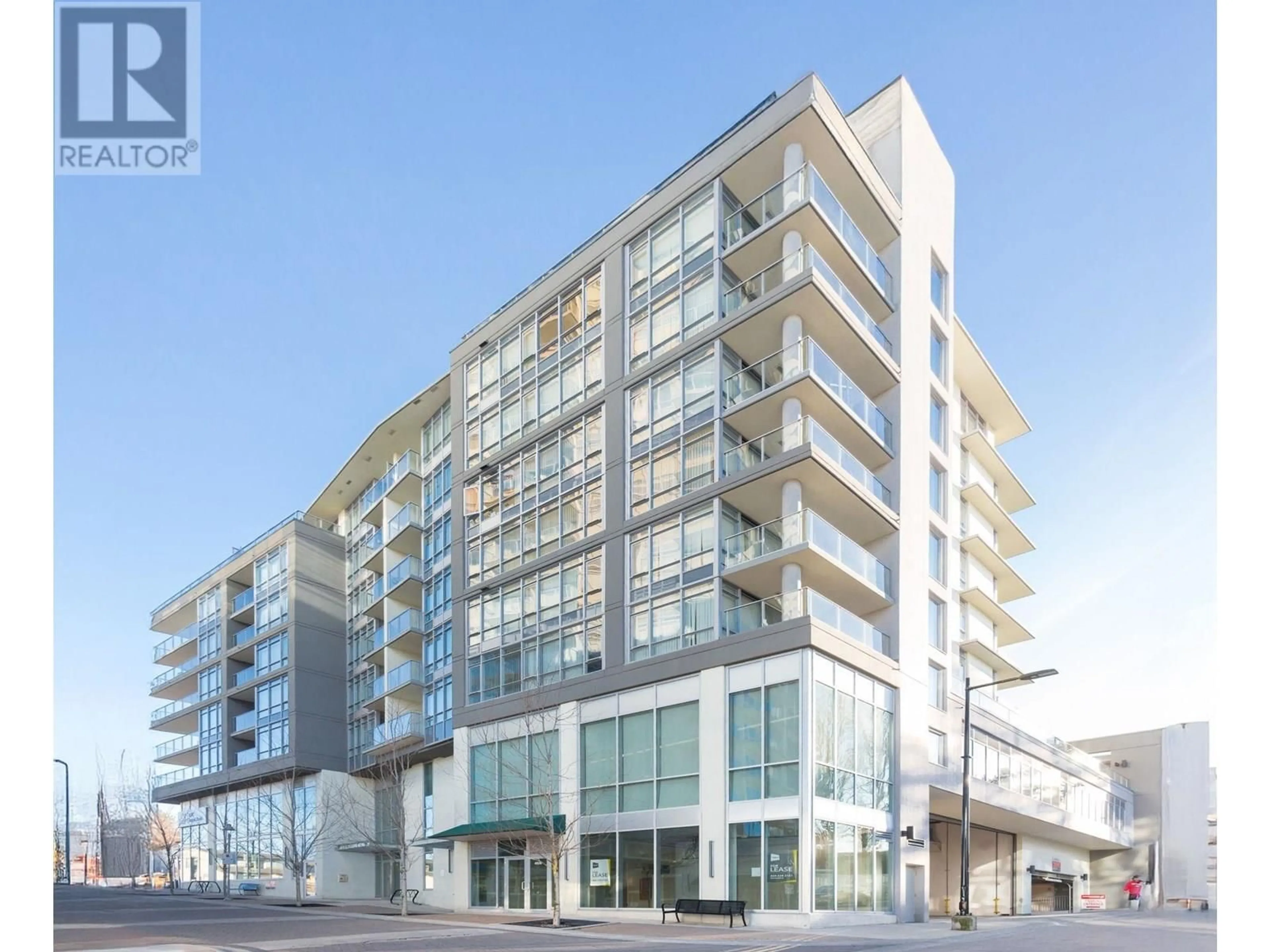 Patio, building for 302 - 4818 ELDORADO MEWS, Vancouver British Columbia V5R0B3