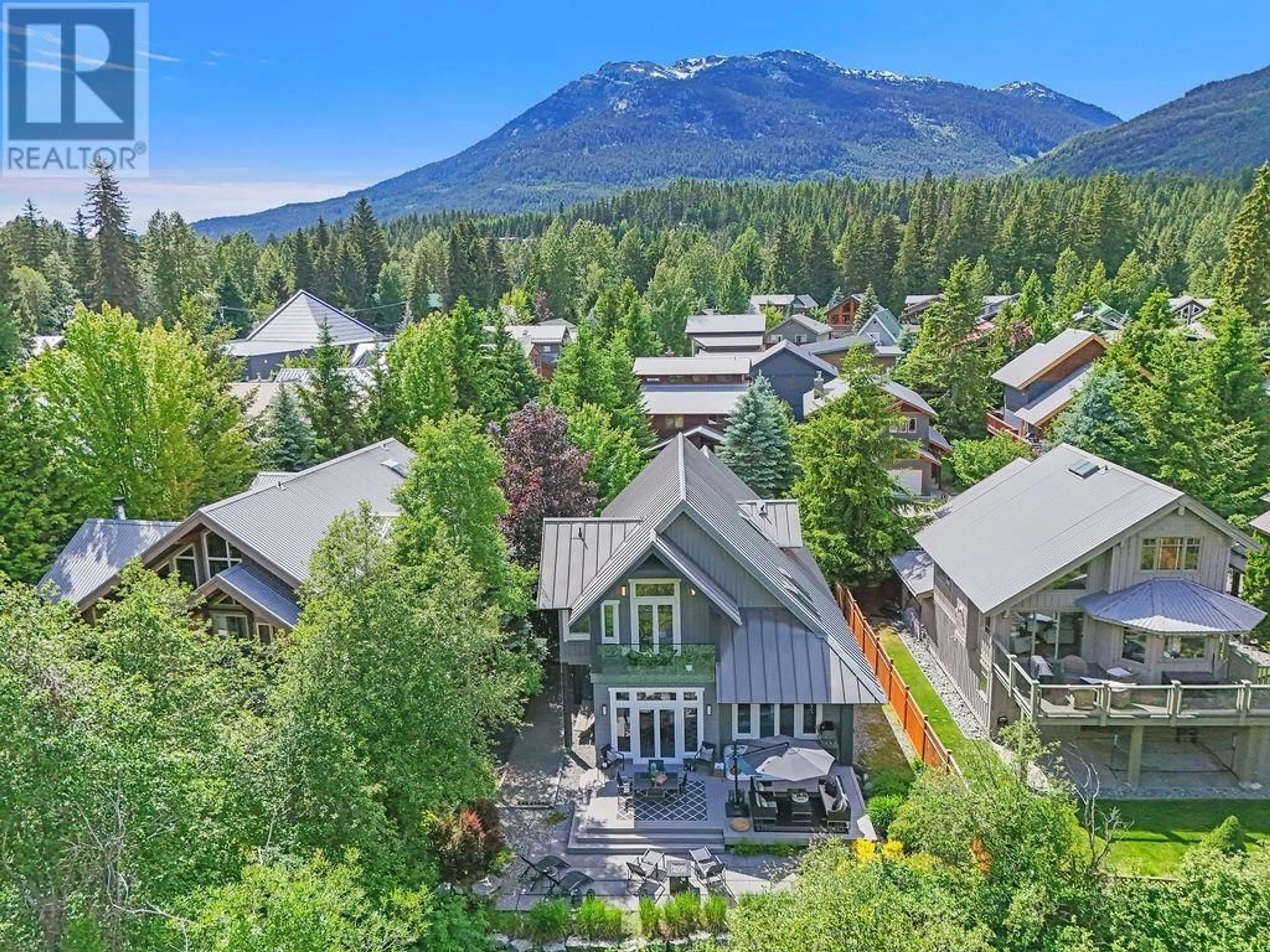 A pic from outside/outdoor area/front of a property/back of a property/a pic from drone, mountain view for 7202 SPRUCE GROVE PLACE, Whistler British Columbia V8E0E8