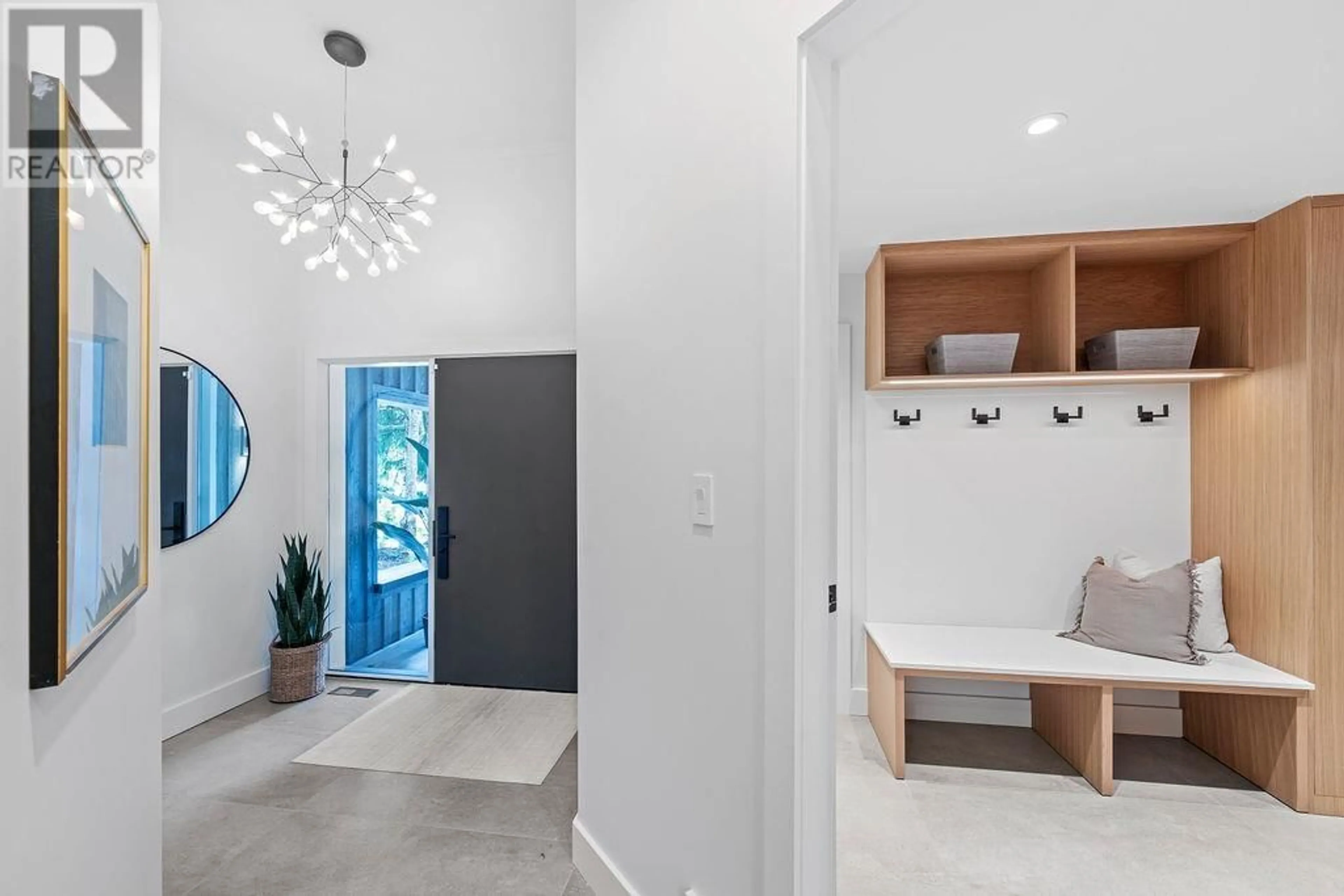 Indoor entryway for 7202 SPRUCE GROVE PLACE, Whistler British Columbia V8E0E8