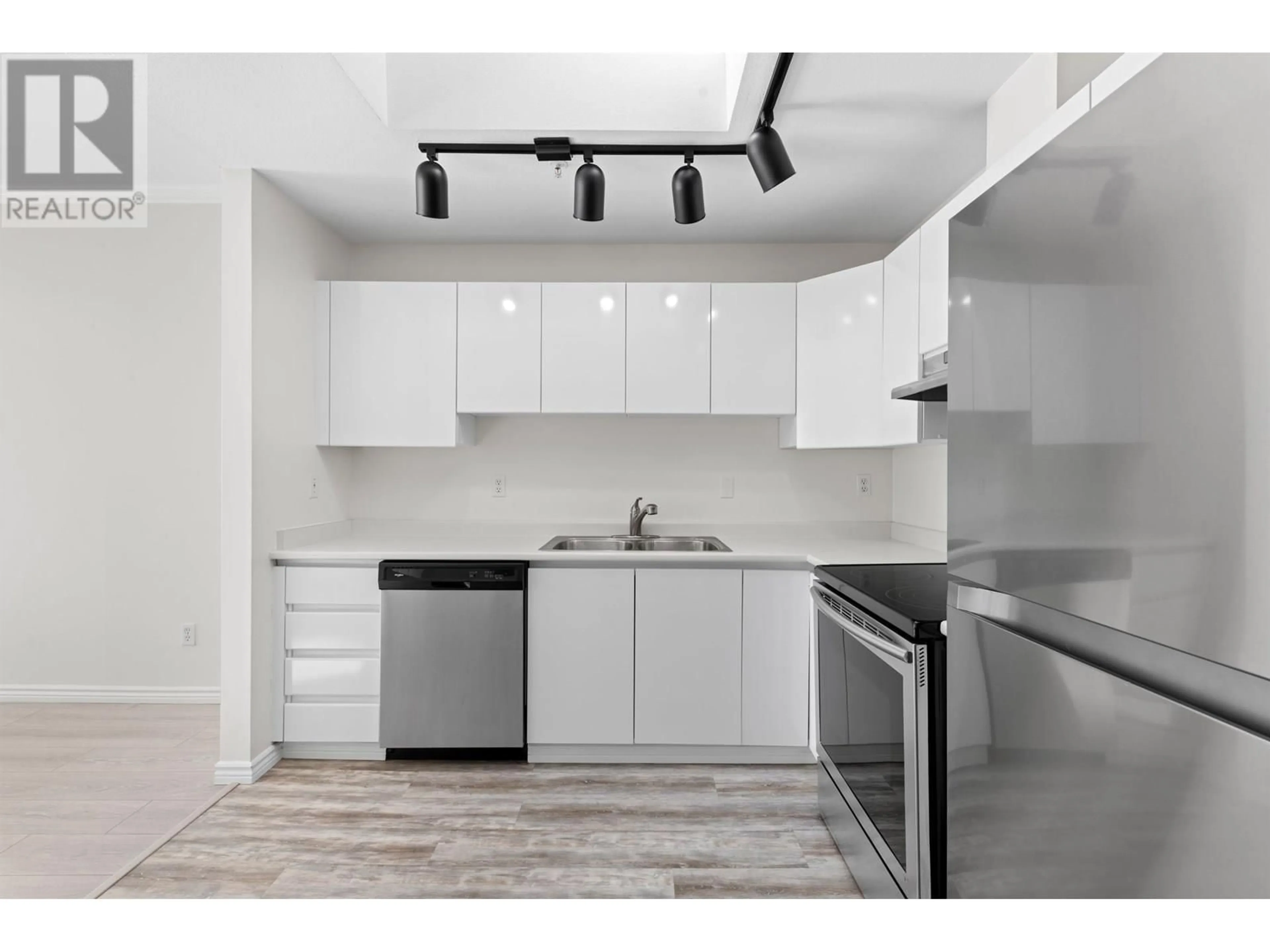 Standard kitchen, unknown for 309 - 7633 ST. ALBANS ROAD, Richmond British Columbia V6Y3W7