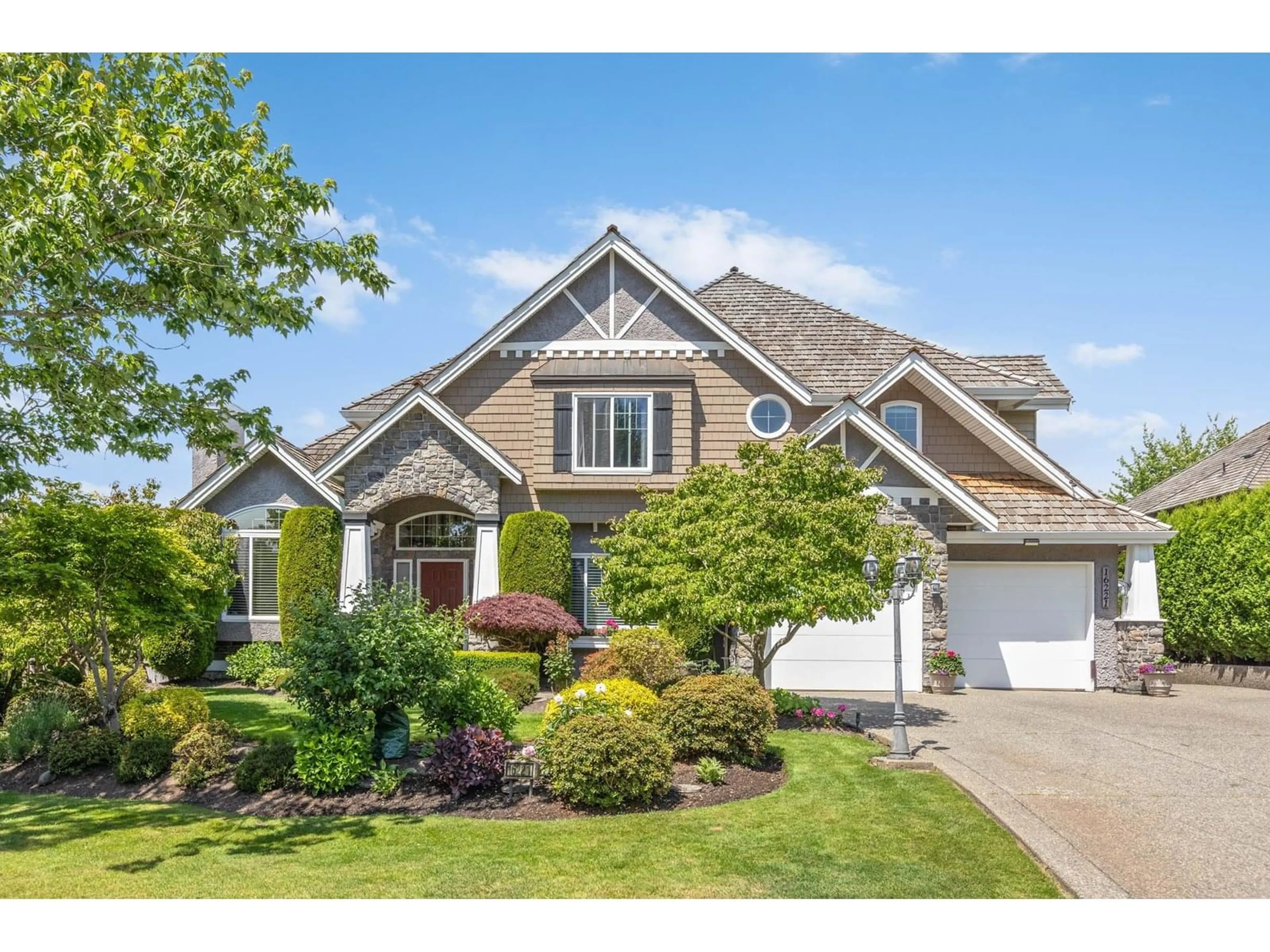 Home with vinyl exterior material, street for 16221 MORGAN CREEK, Surrey British Columbia V3S0J2
