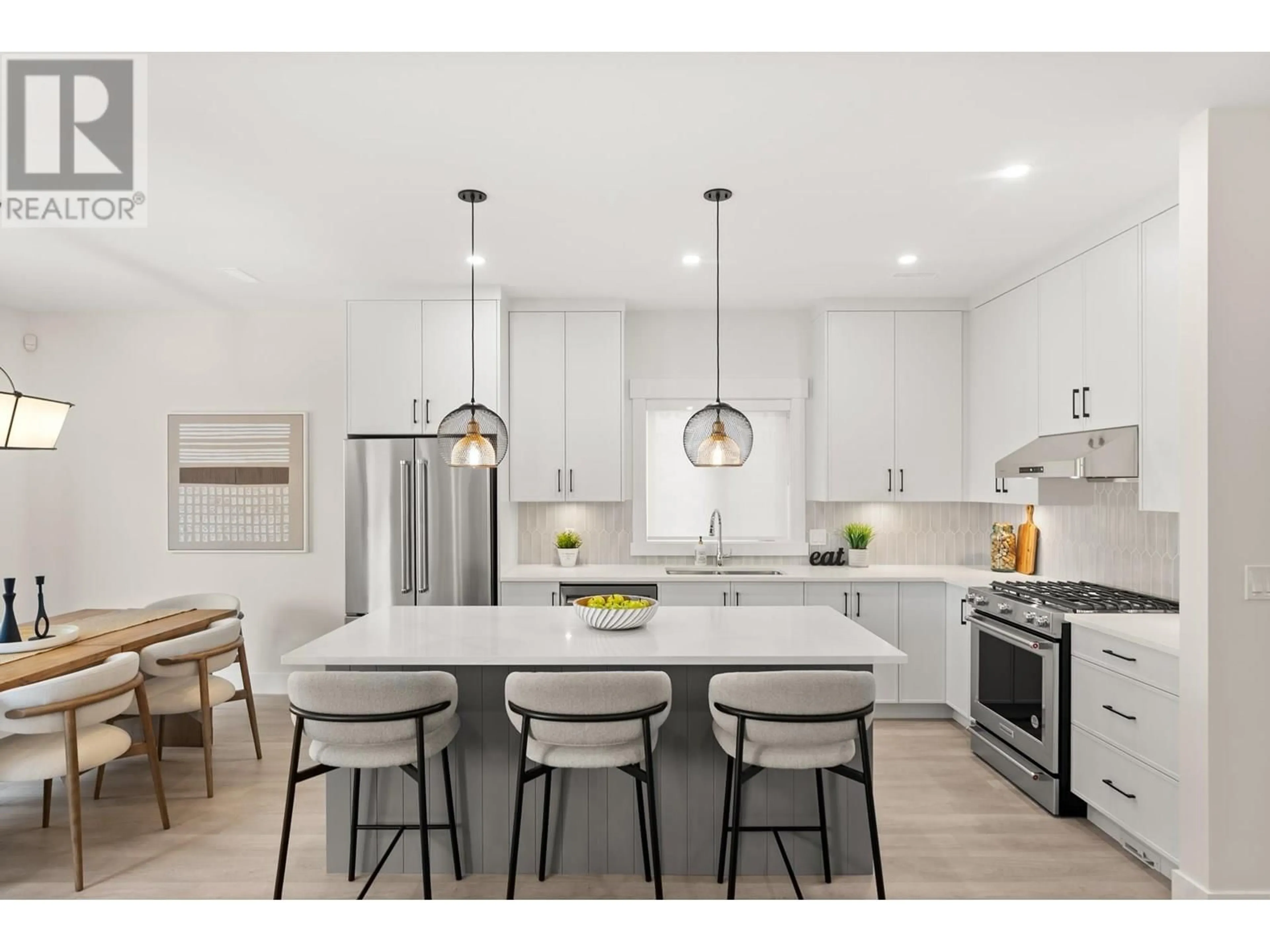 Open concept kitchen, ceramic/tile floor for 11980 4TH AVENUE, Richmond British Columbia V7E2Y9