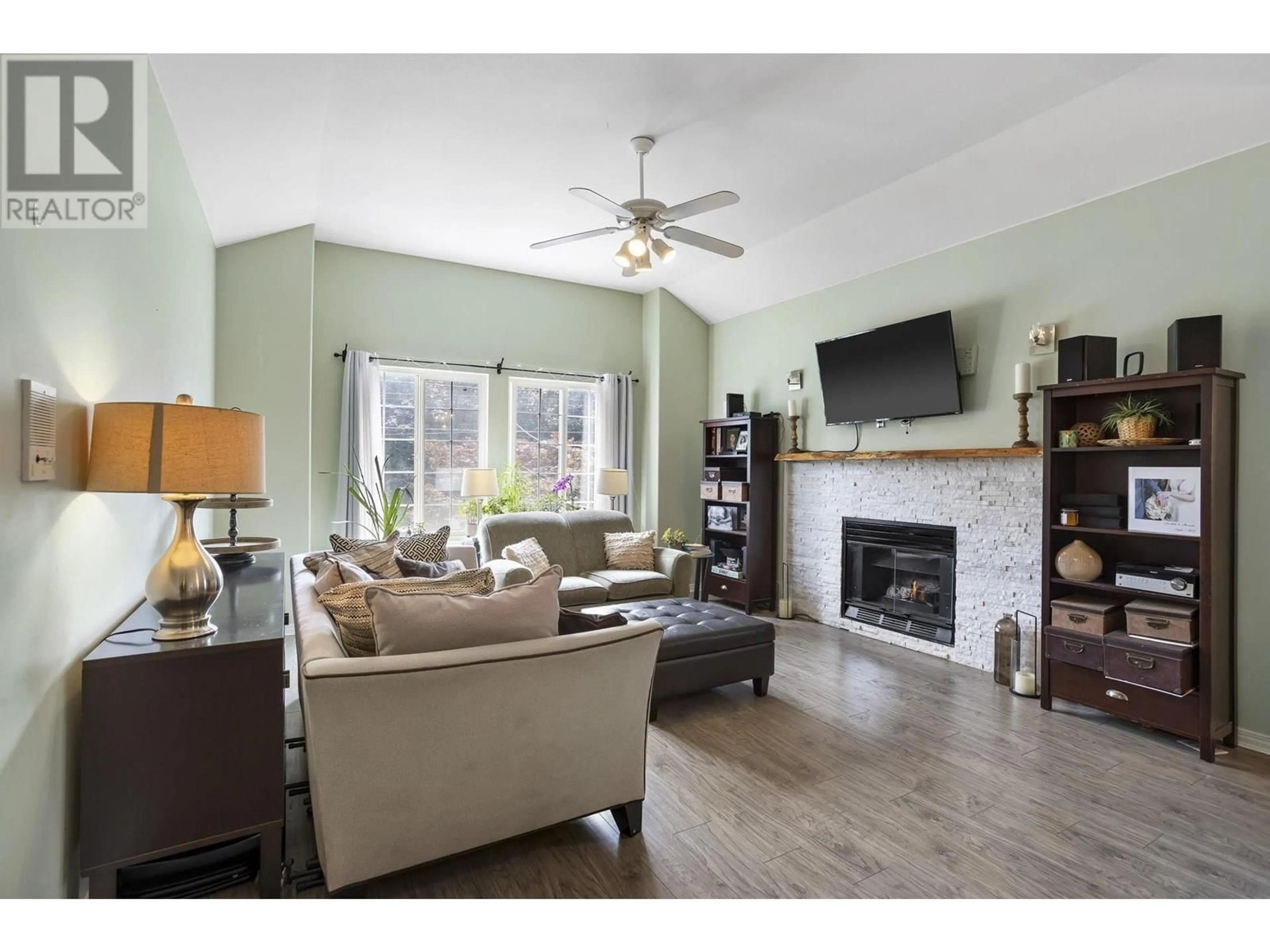 Living room with furniture, unknown for 2543 DAVIES AVENUE, Port Coquitlam British Columbia V3C2J7