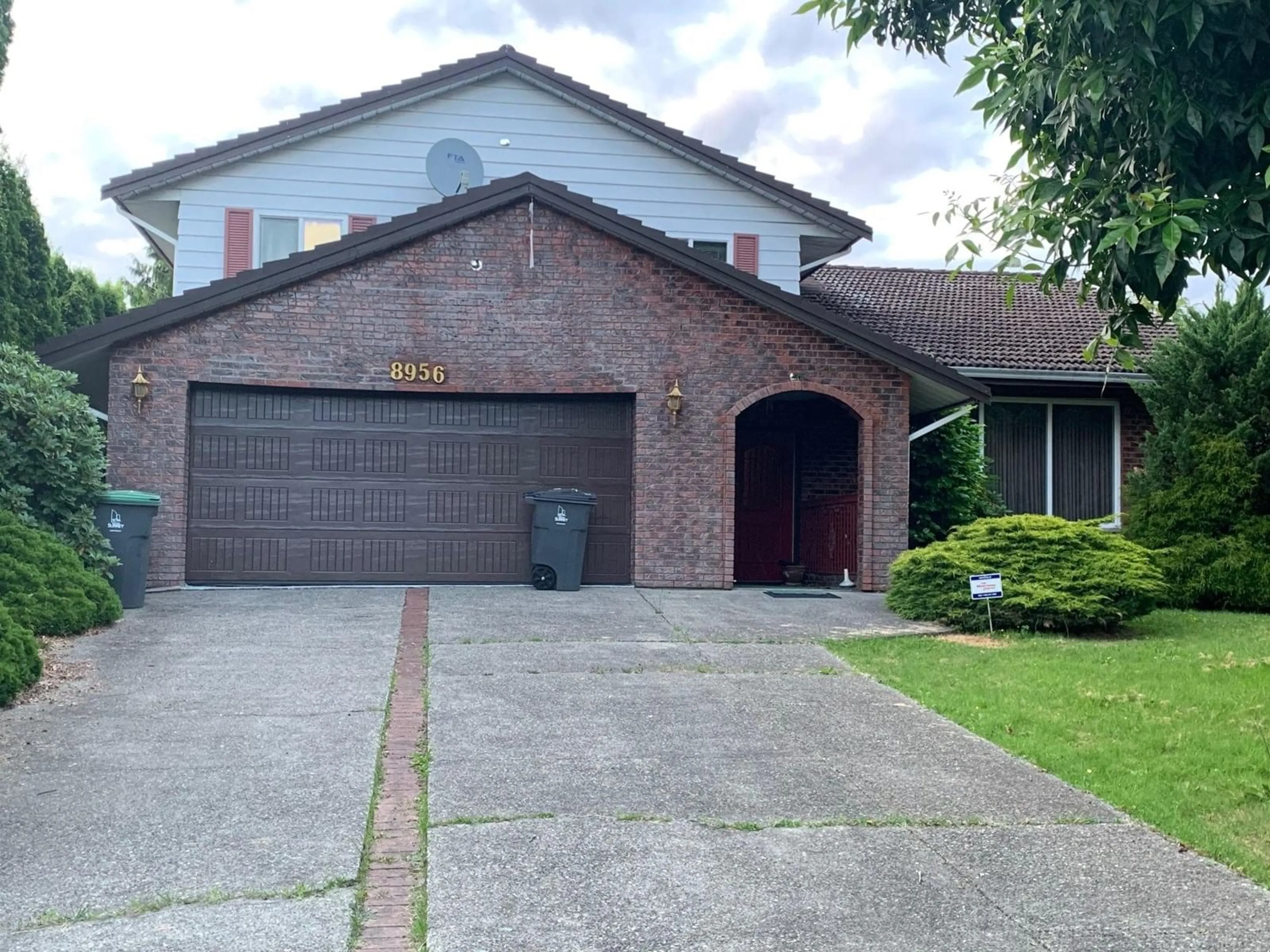 Home with brick exterior material, street for 8956 URSUS, Surrey British Columbia V3V6W9