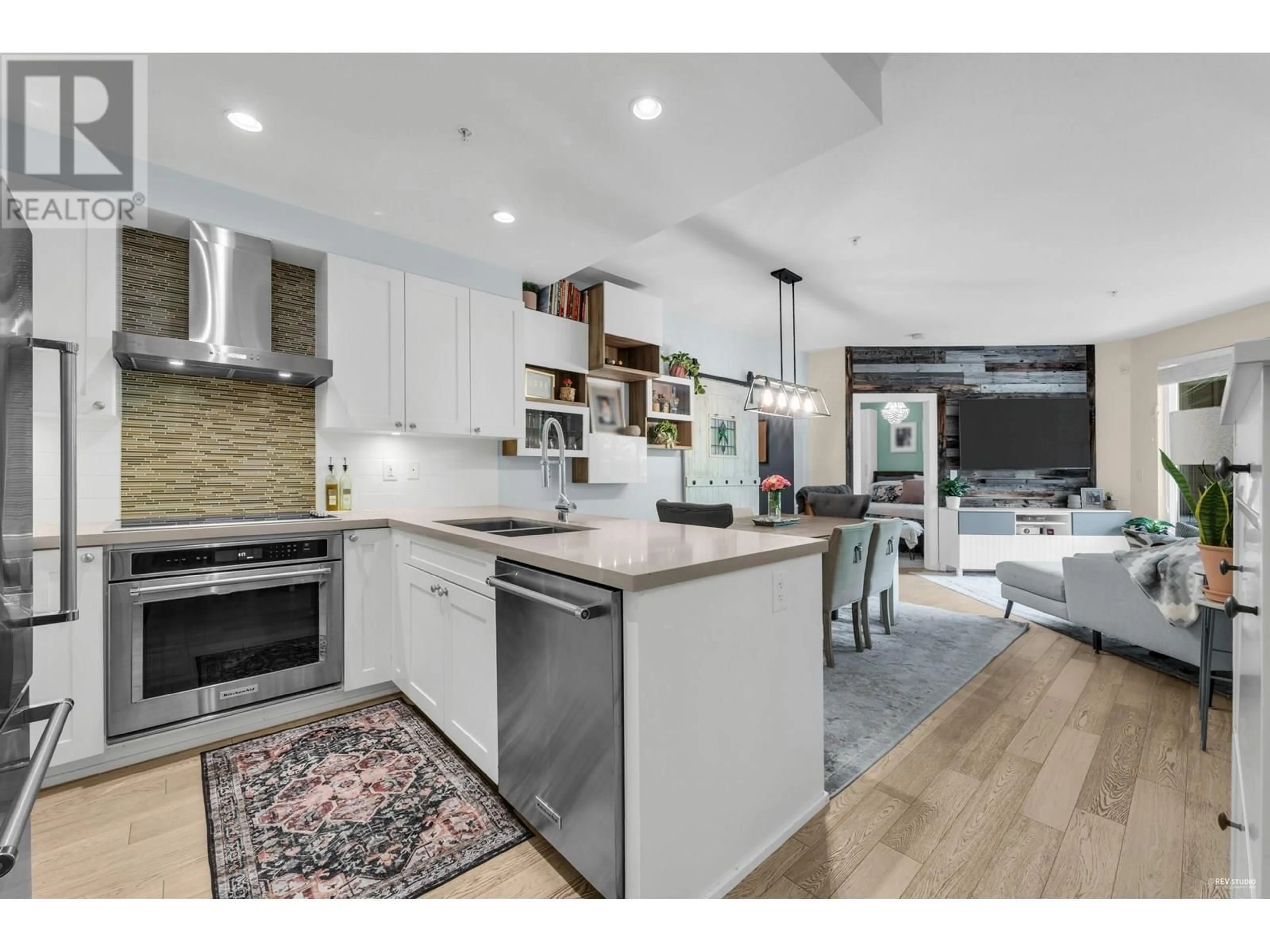 Open concept kitchen, unknown for 201 - 3399 NOEL DRIVE, Burnaby British Columbia V3J0G8