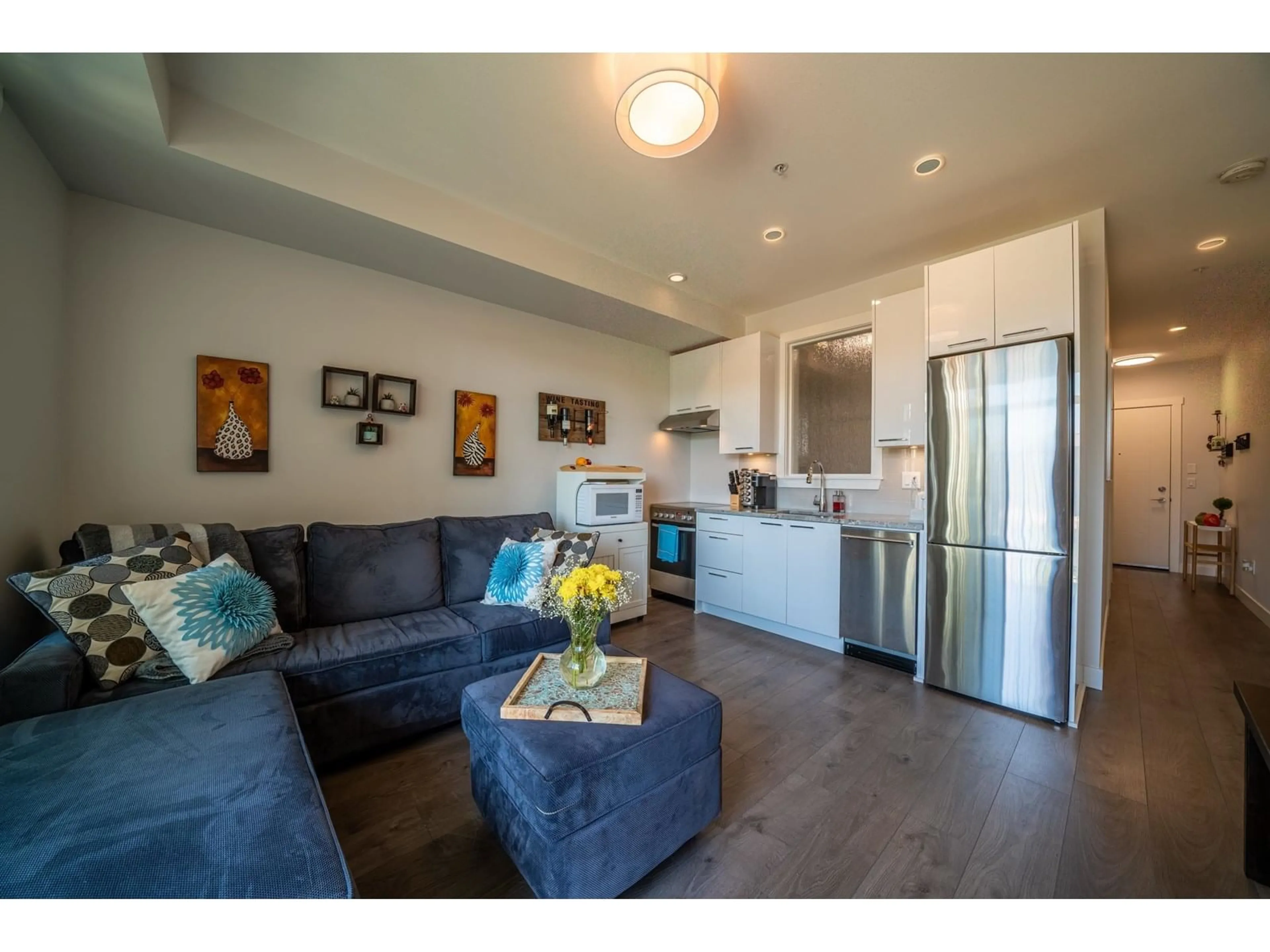 Open concept kitchen, wood/laminate floor for 206 - 20686 EASTLEIGH, Langley British Columbia V3A0M4