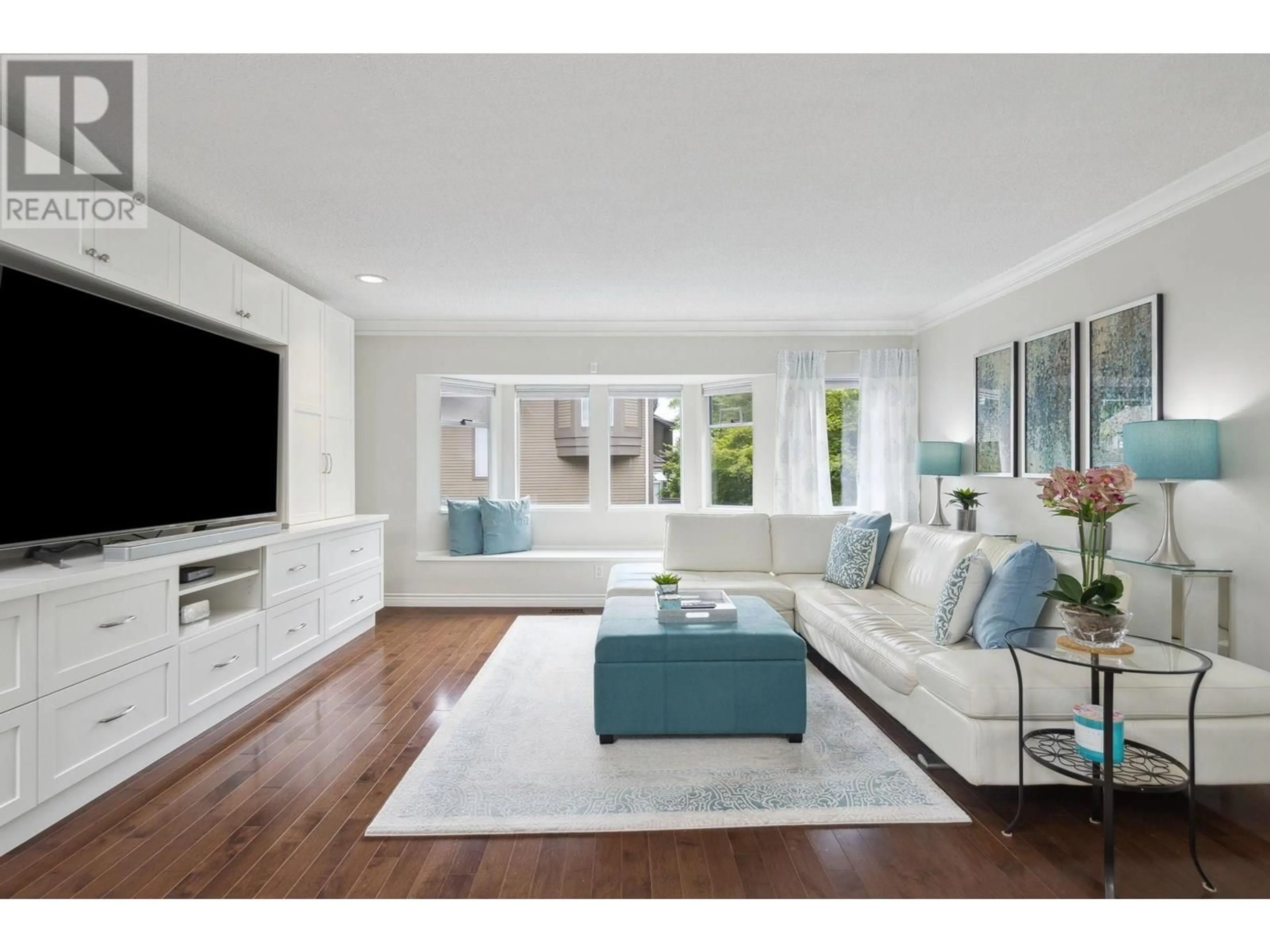 Living room with furniture, unknown for 8893 LARKFIELD DRIVE, Burnaby British Columbia V5A4L3
