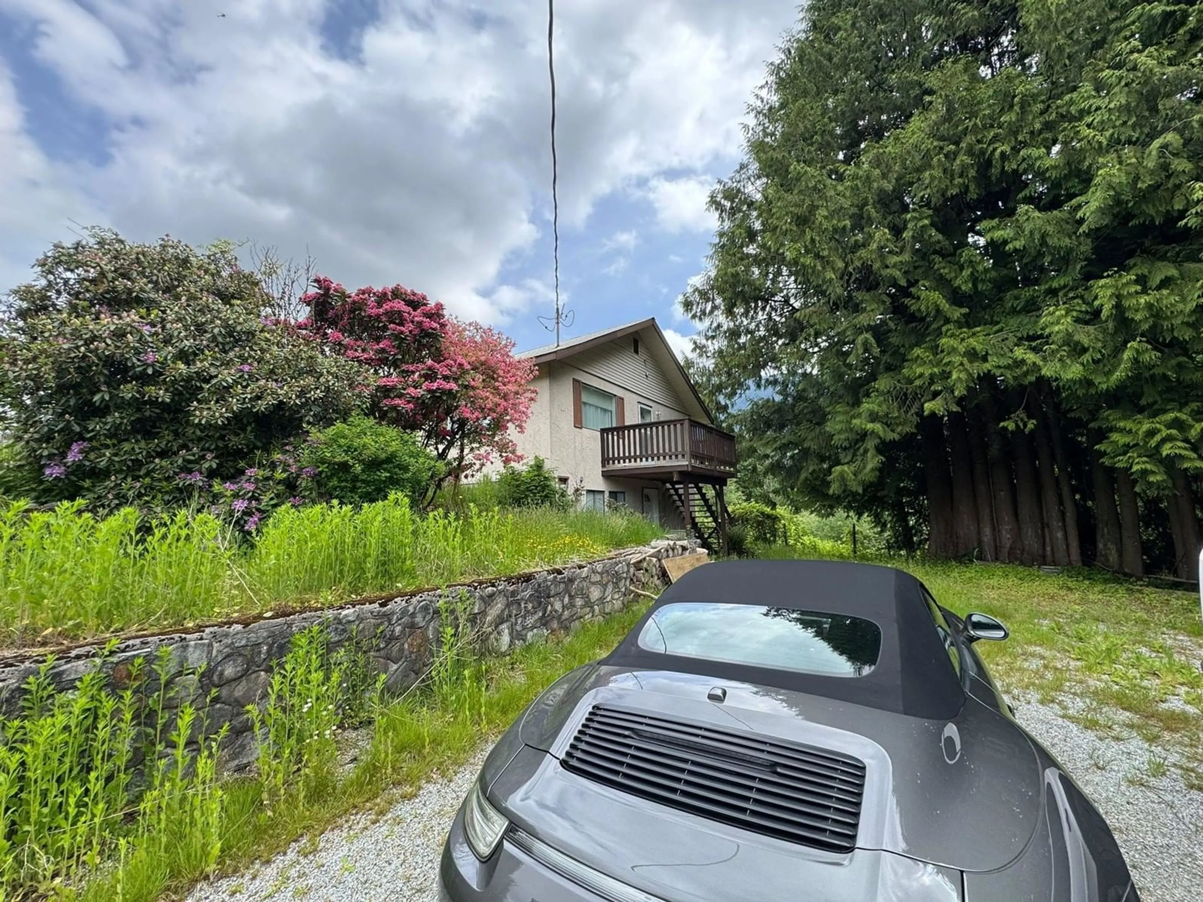 A pic from outside/outdoor area/front of a property/back of a property/a pic from drone, street for 12408 SEUX, Mission British Columbia V2V4J1