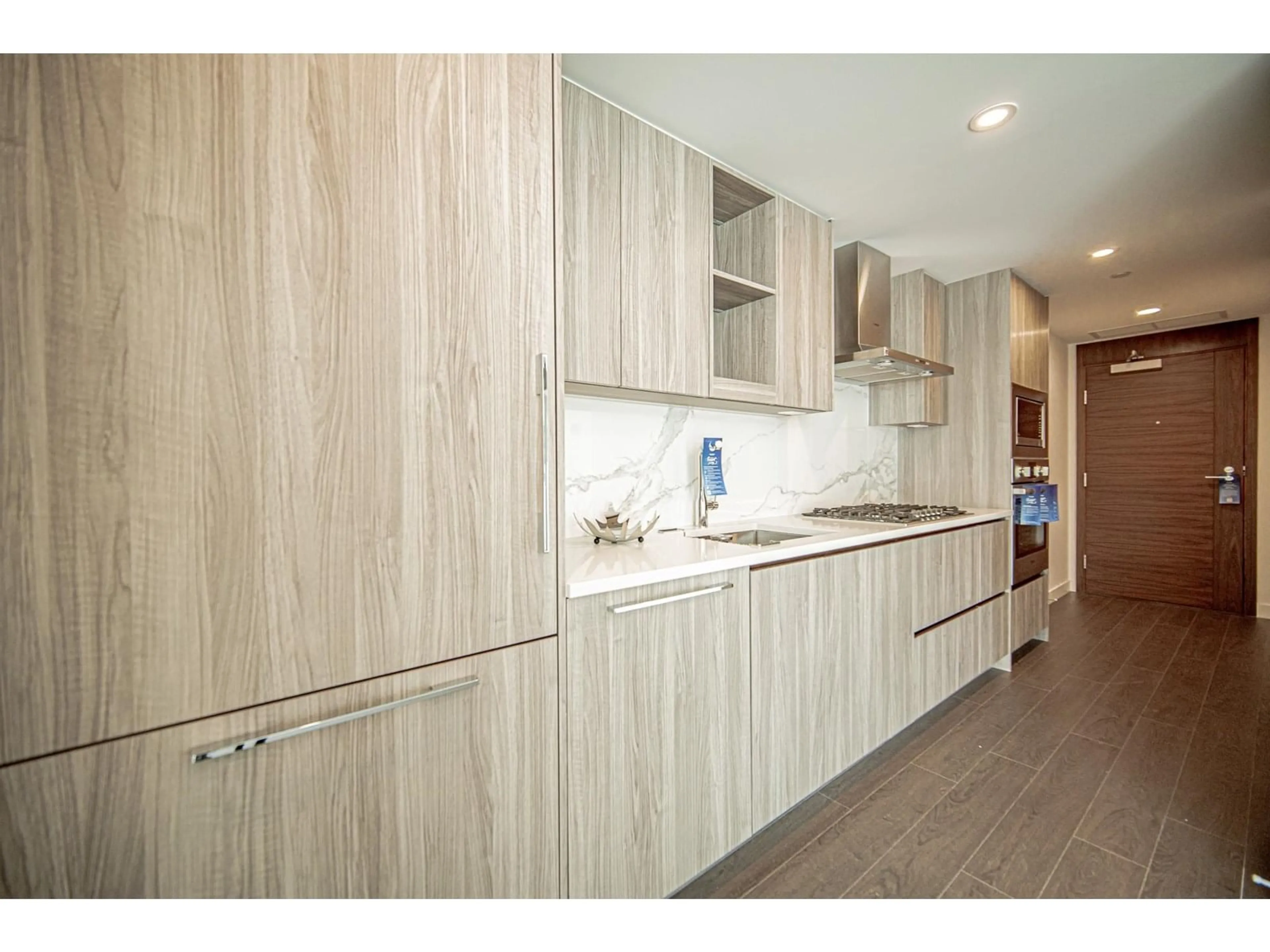 Contemporary kitchen, wood/laminate floor for 502 - 13768 100TH, Surrey British Columbia V3T0V2