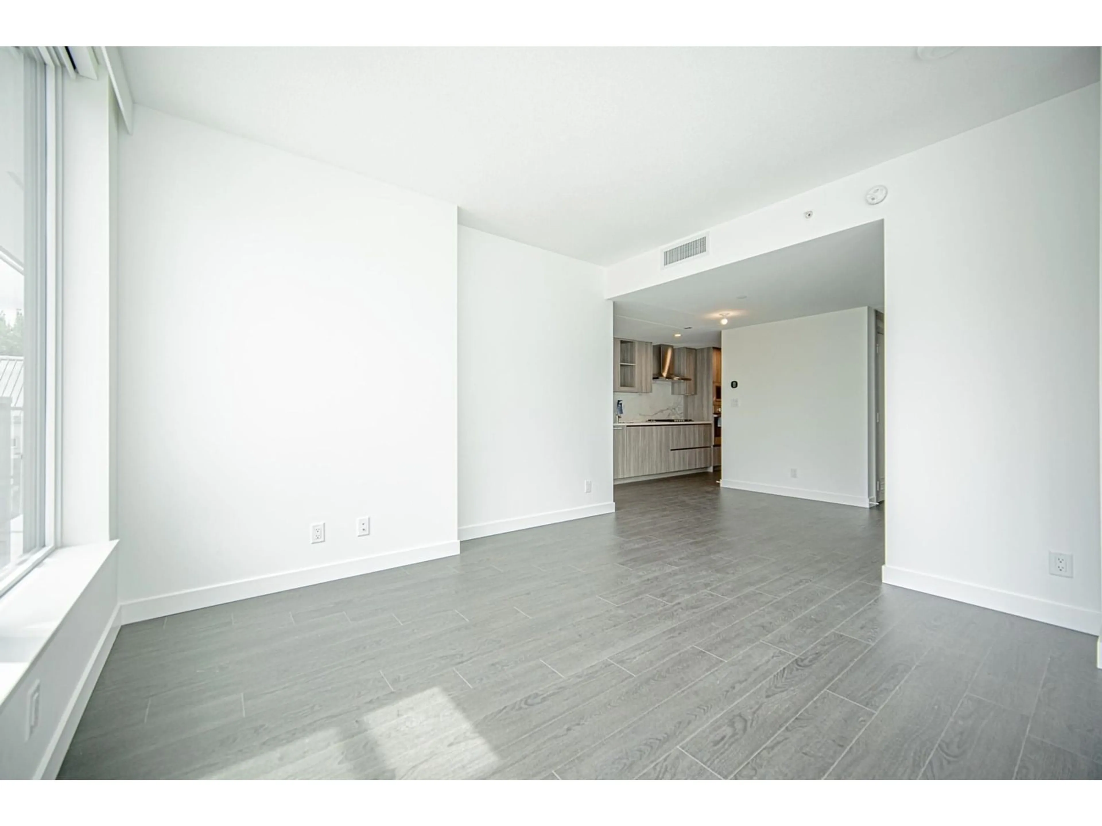A pic of a room for 502 - 13768 100TH, Surrey British Columbia V3T0V2