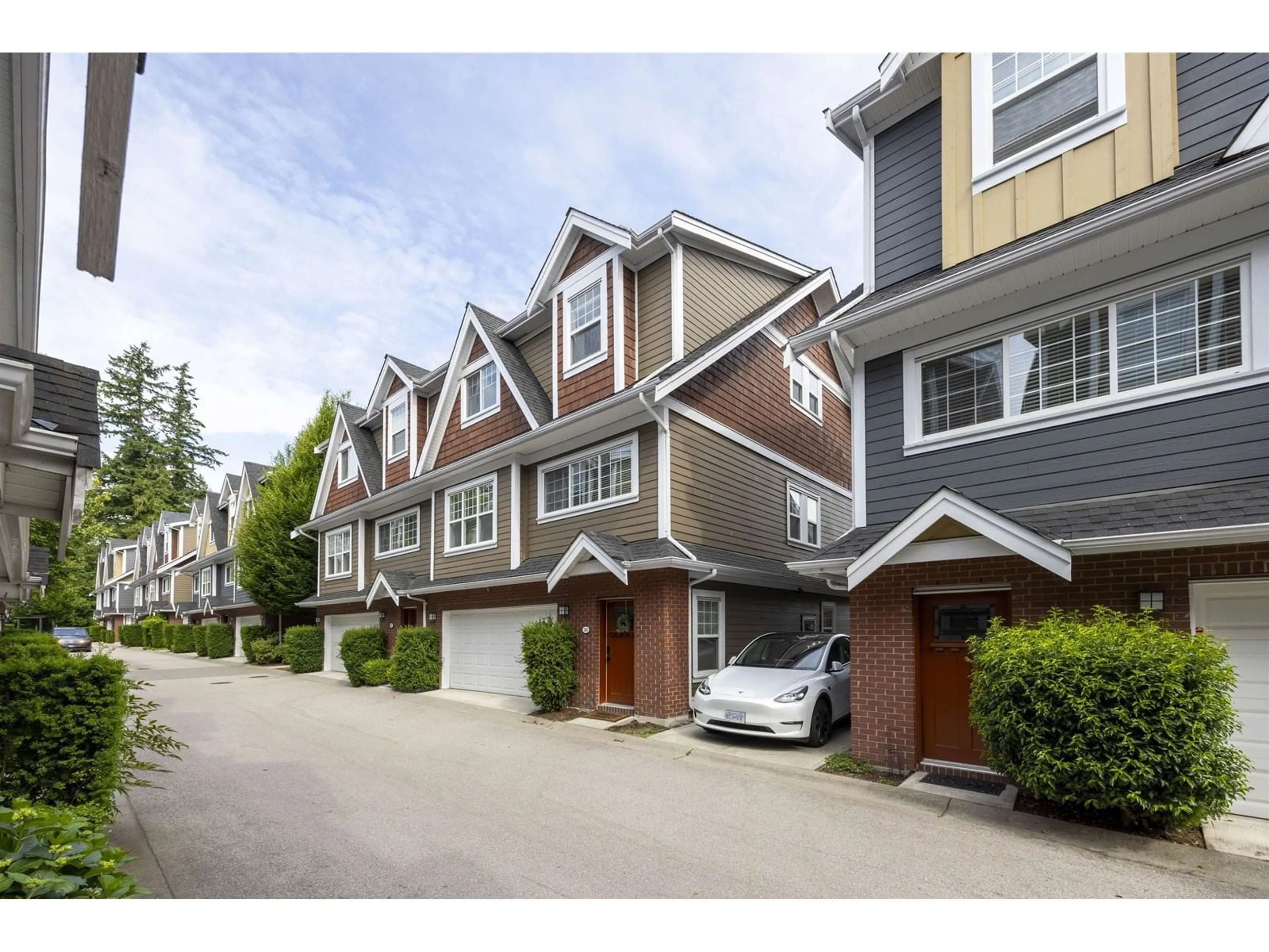 Unknown for 30 - 15988 32, Surrey British Columbia V3Z2J4