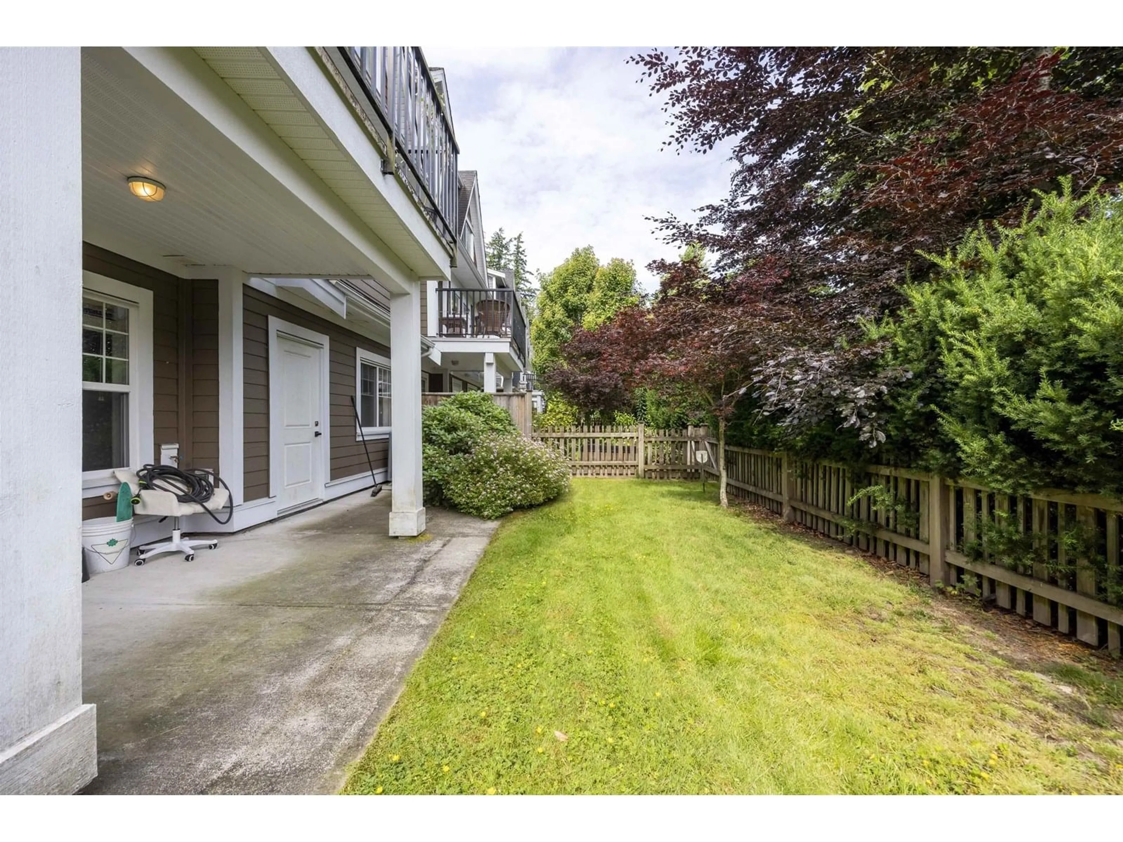 Patio, street for 30 - 15988 32, Surrey British Columbia V3Z2J4