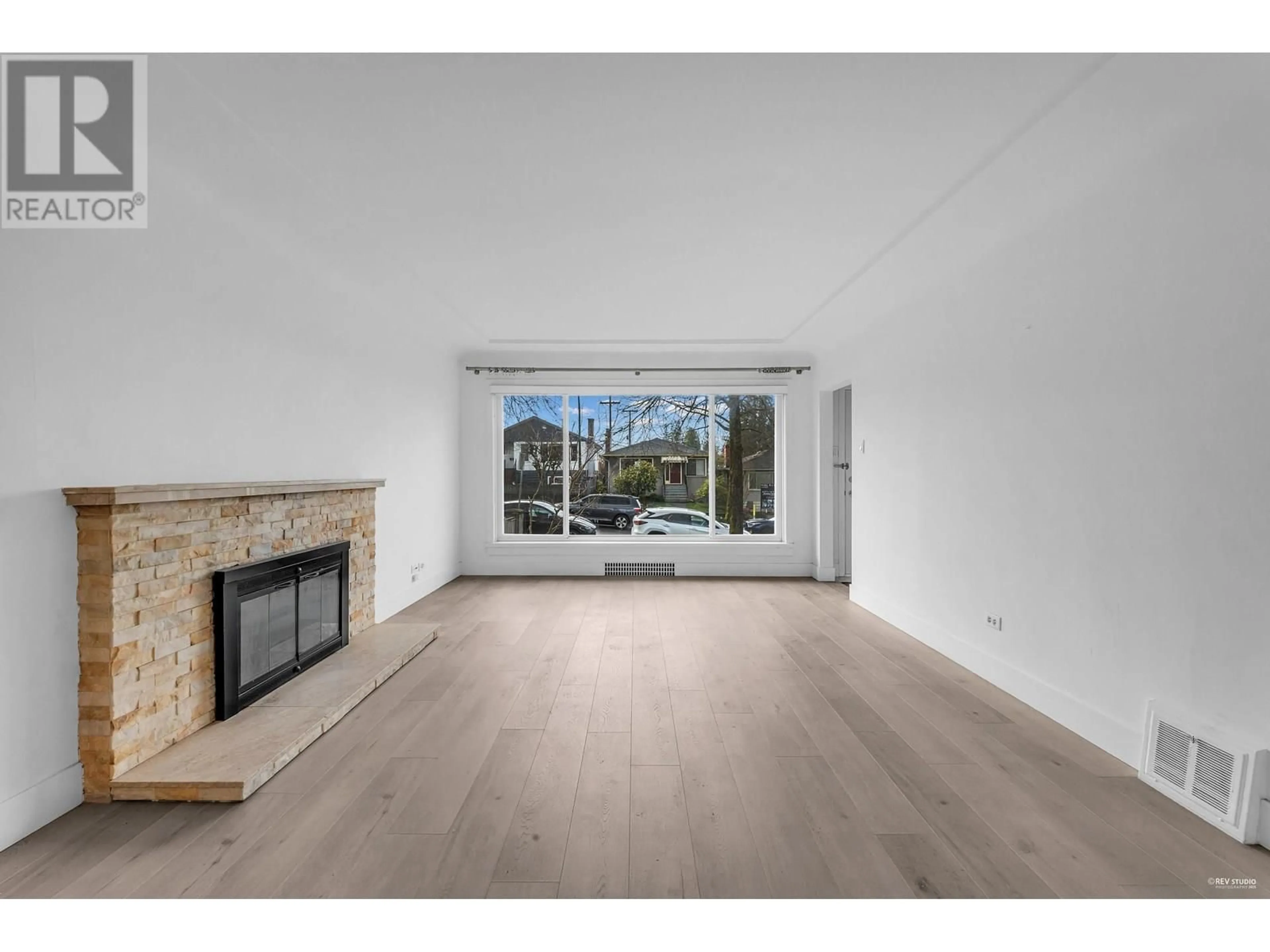A pic of a room for 1651 37TH AVENUE, Vancouver British Columbia V5P1E4