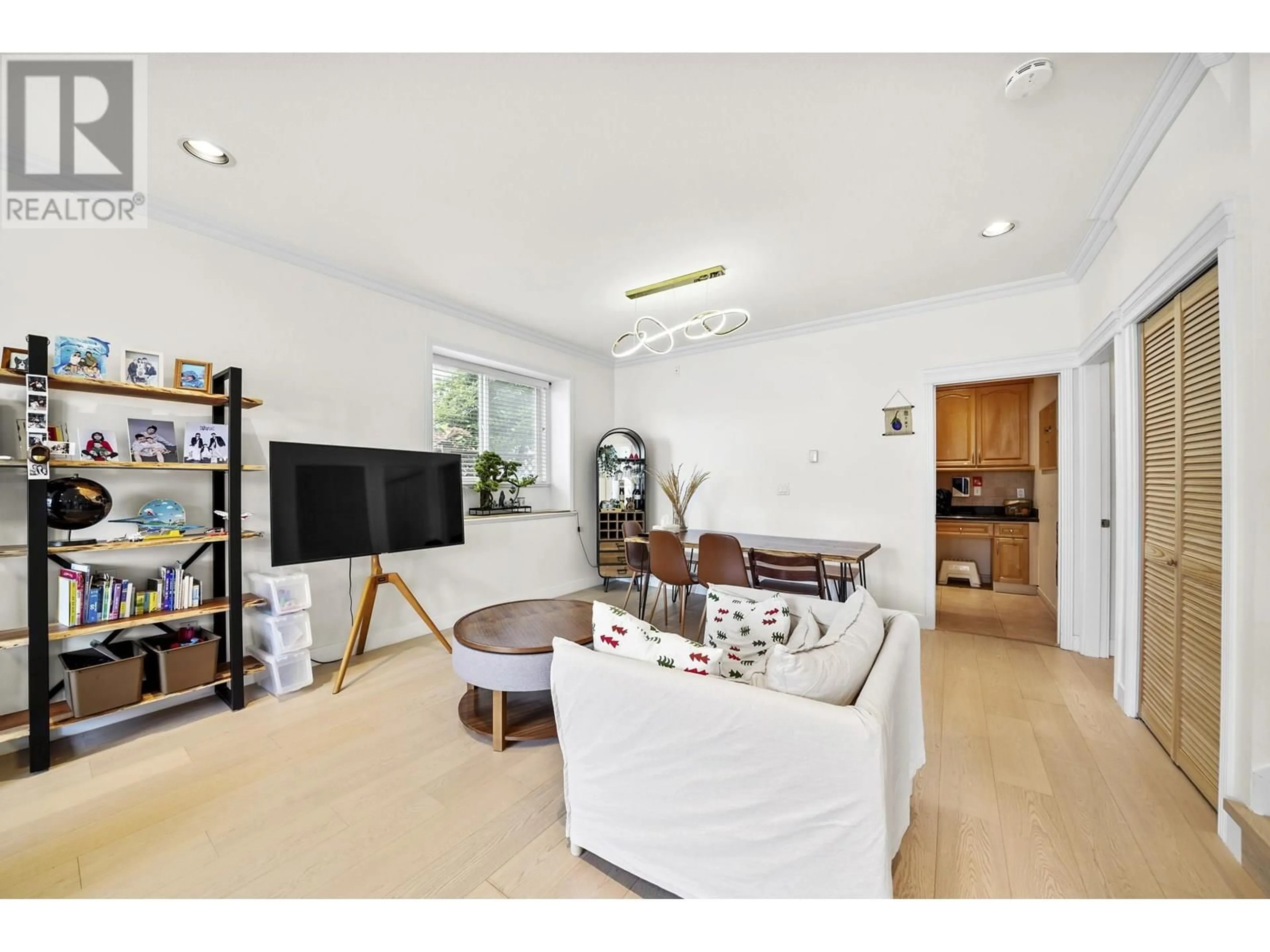 Unknown for 4857 VICTORY STREET, Burnaby British Columbia V5J1S5