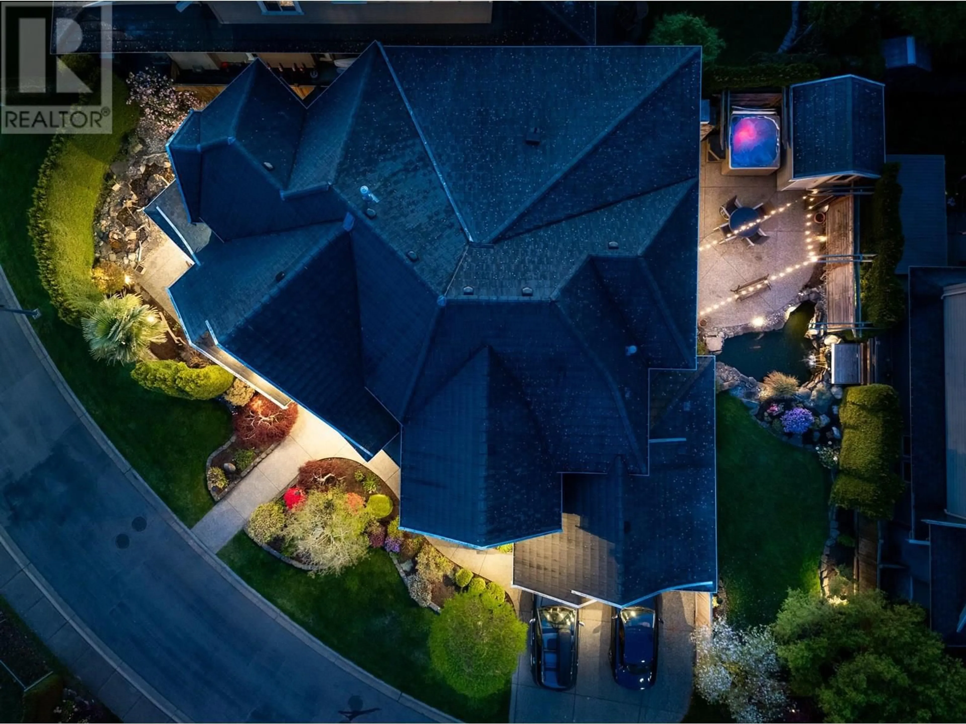 A pic from outside/outdoor area/front of a property/back of a property/a pic from drone, unknown for 5819 COVE REACH ROAD, Delta British Columbia V4K5G9
