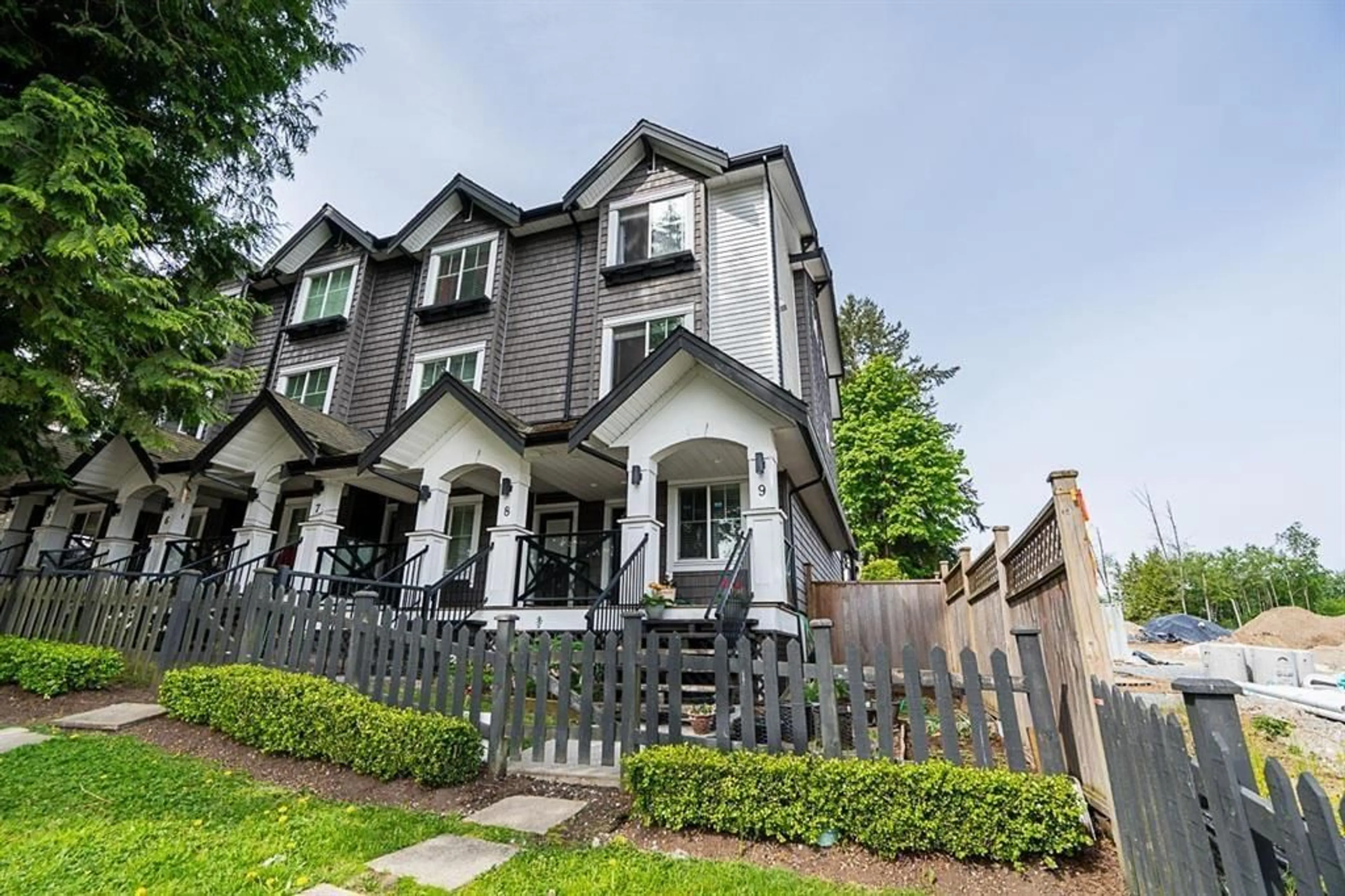 Home with vinyl exterior material, street for 9 - 6089 144, Surrey British Columbia V3X1A4